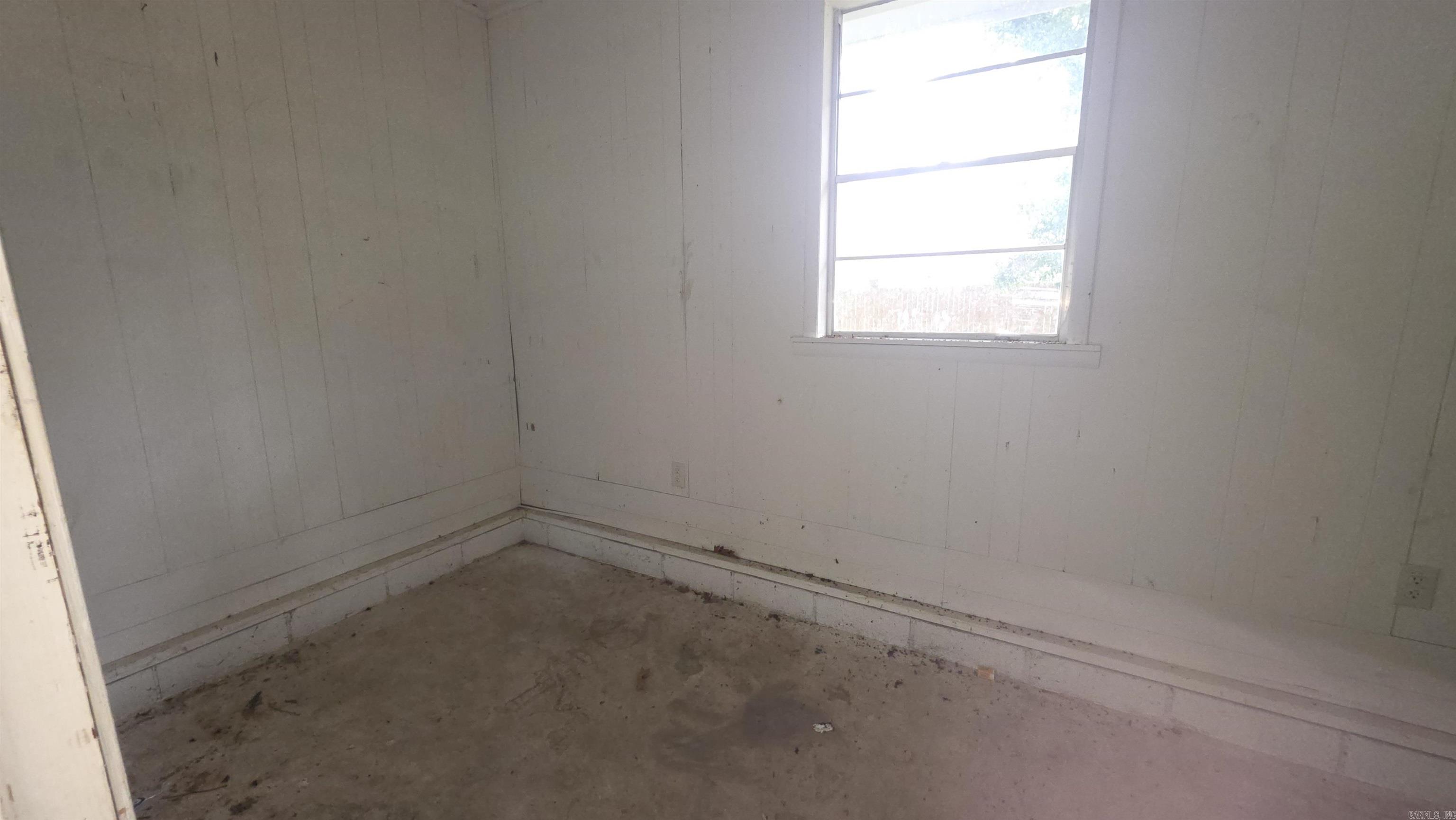 107 Mountain Street Property Photo 4