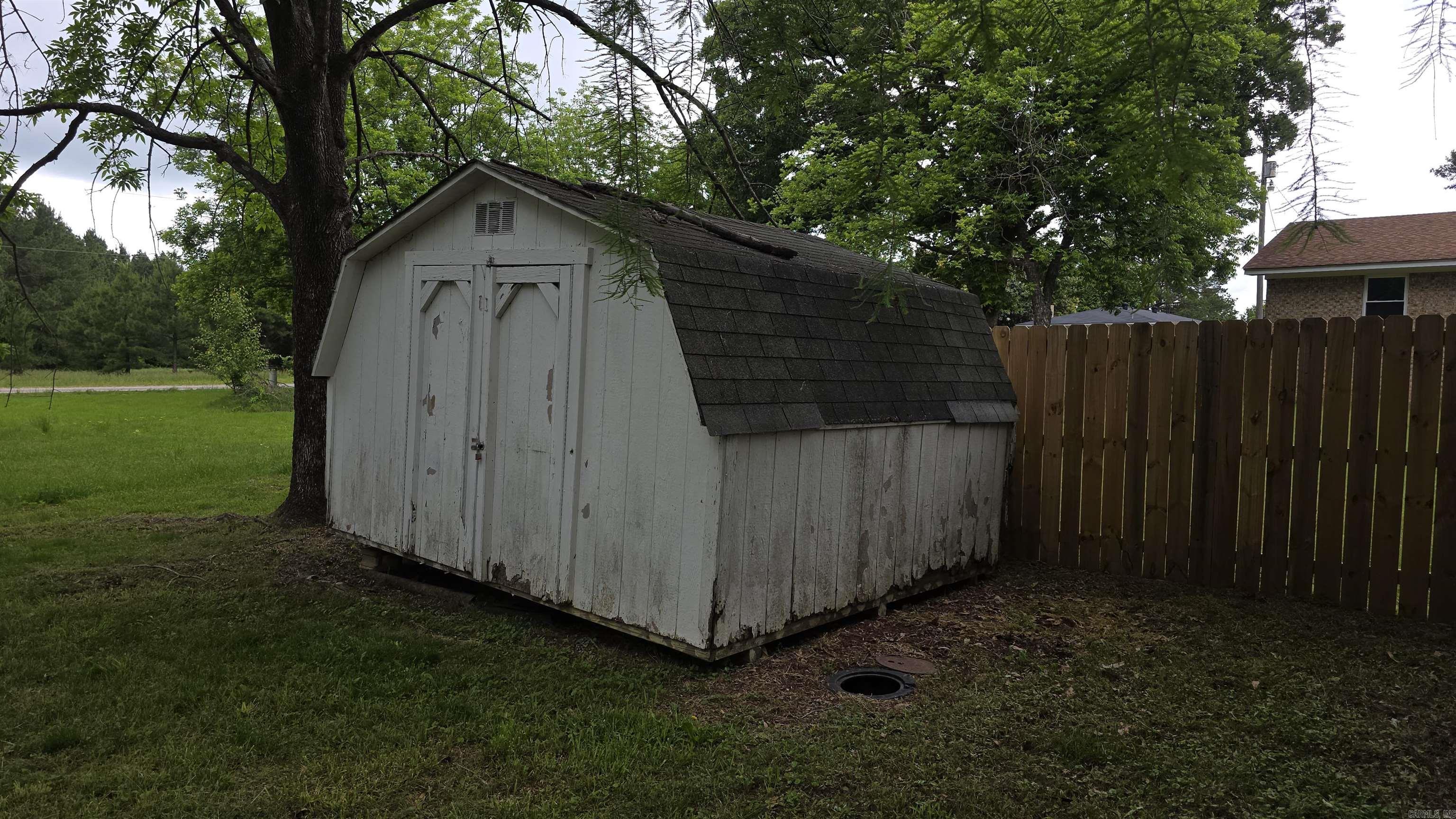 107 Mountain Street Property Photo 6