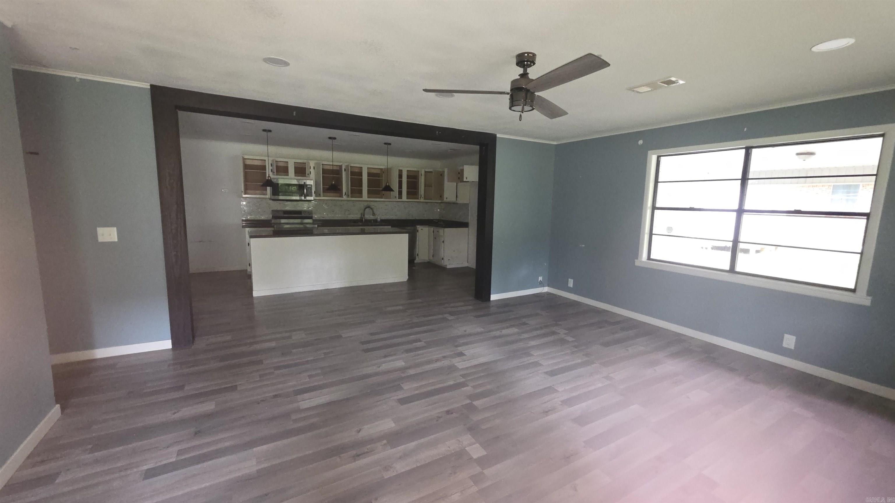 107 Mountain Street Property Photo 8