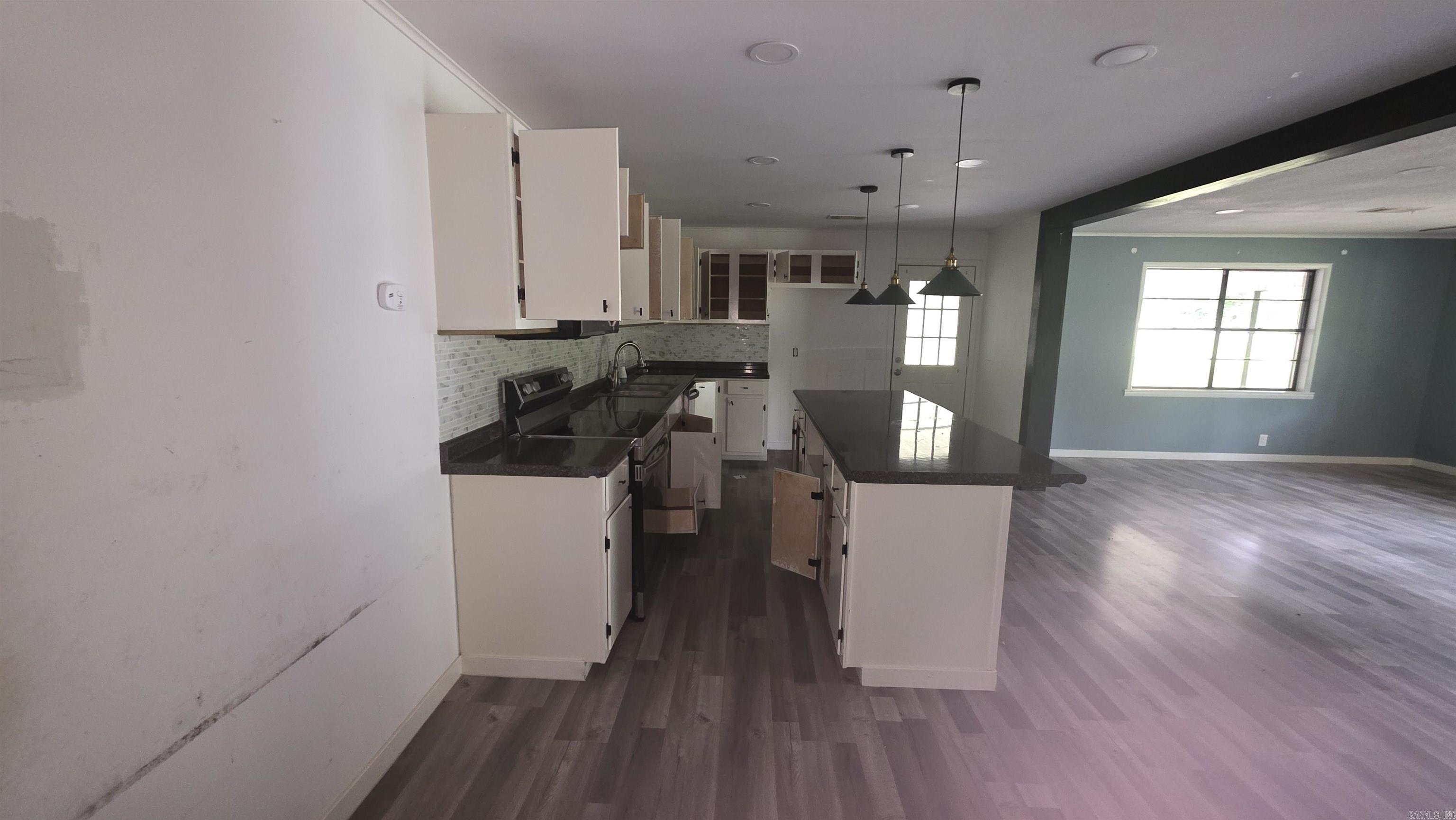 107 Mountain Street Property Photo 10