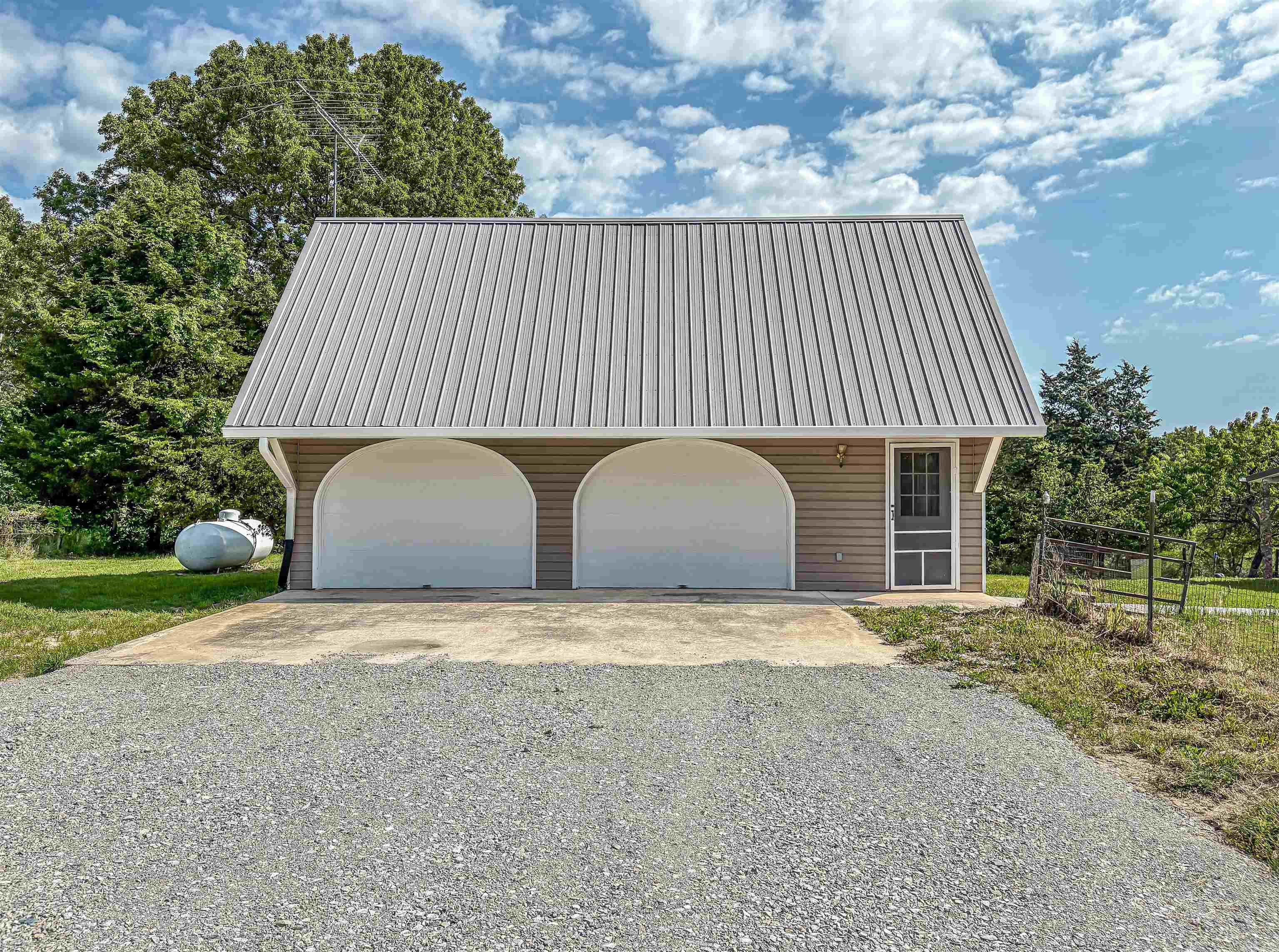 1265 Mc 4044 Property Photo 30