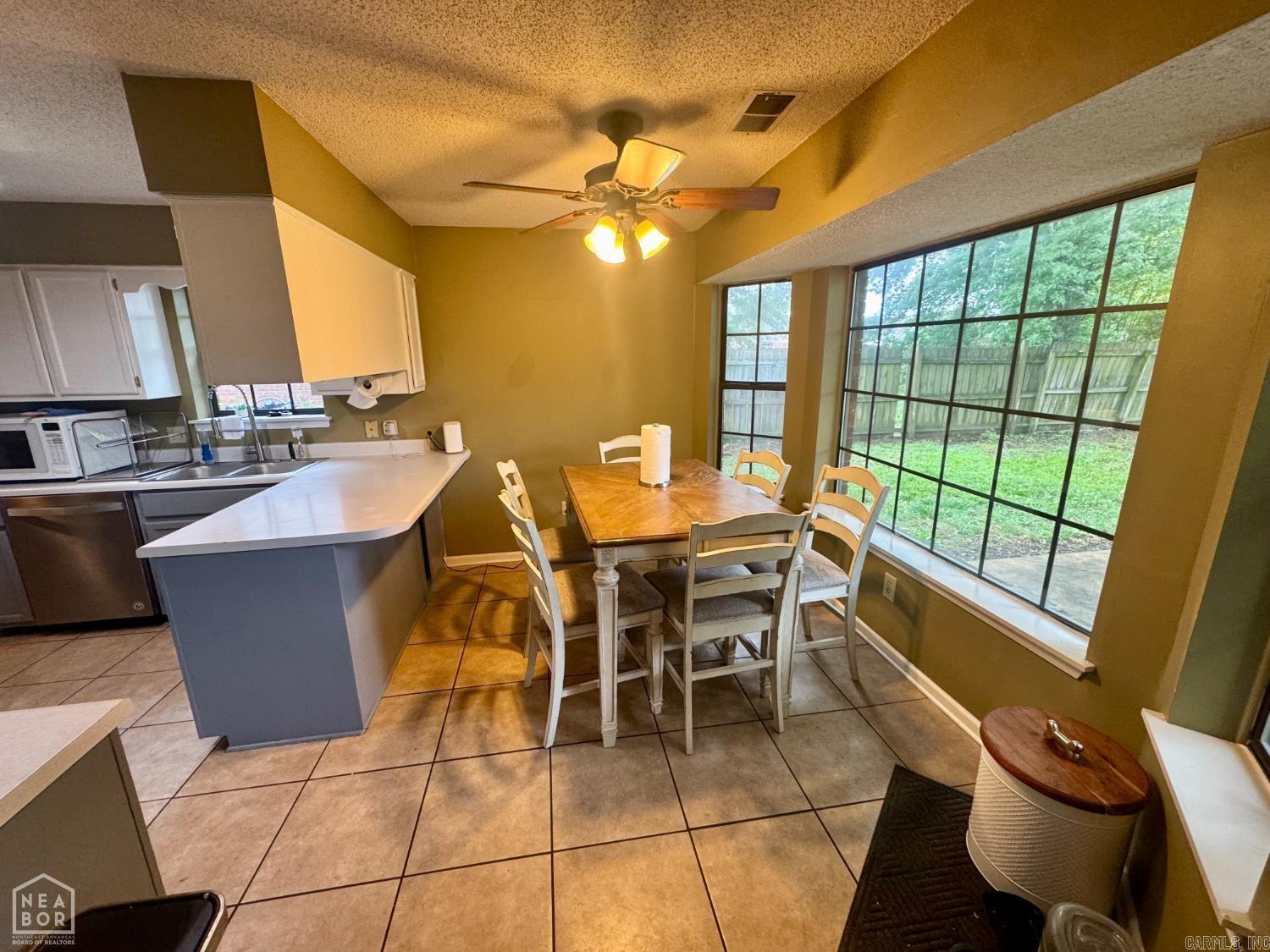 1206 Hickory Circle Property Photo 6
