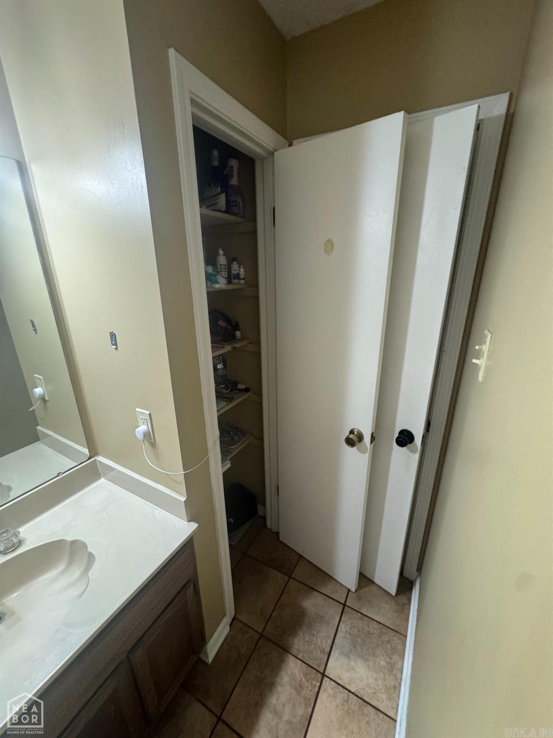 1206 Hickory Circle Property Photo 18