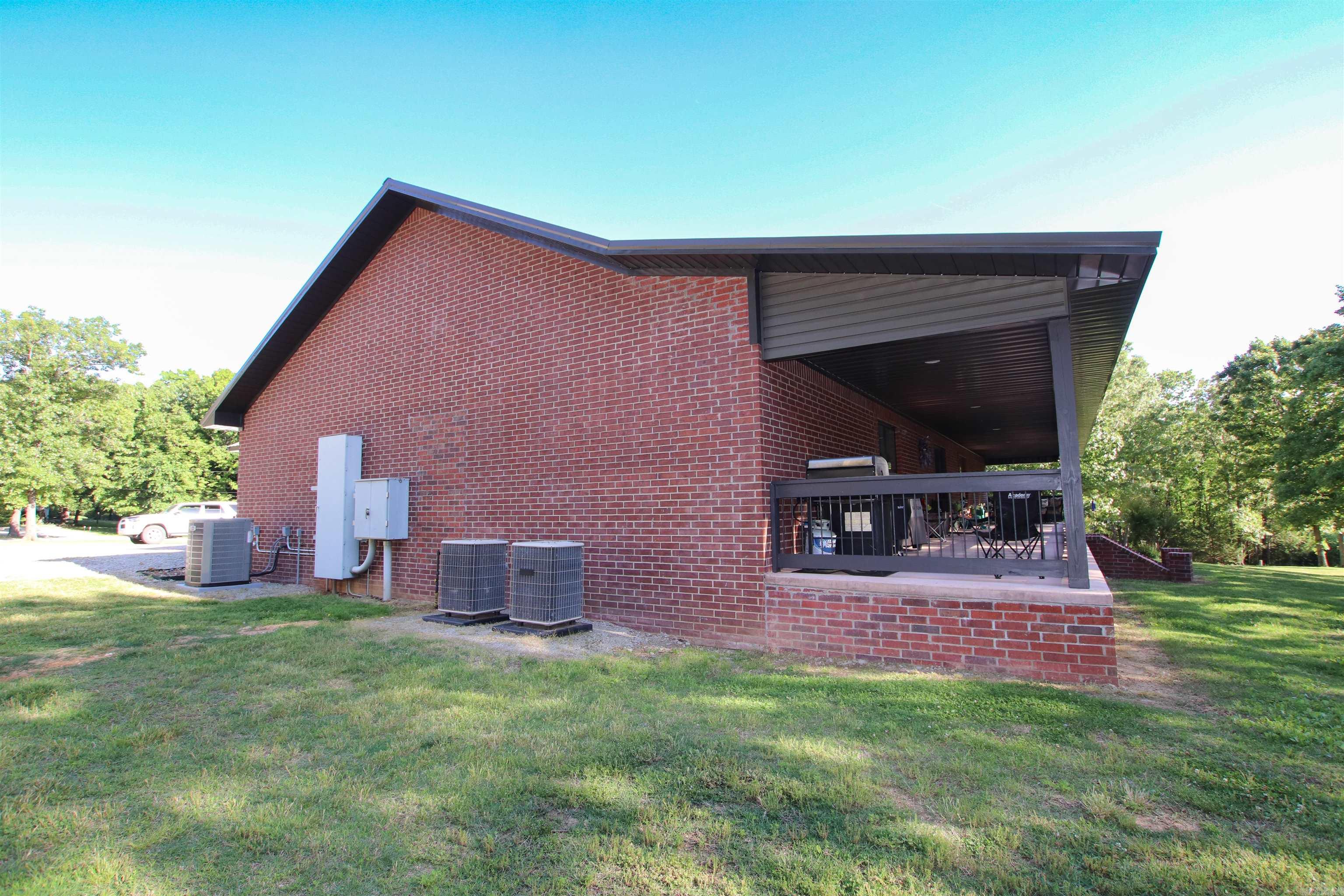 2 Caxambas Dr Property Photo 6