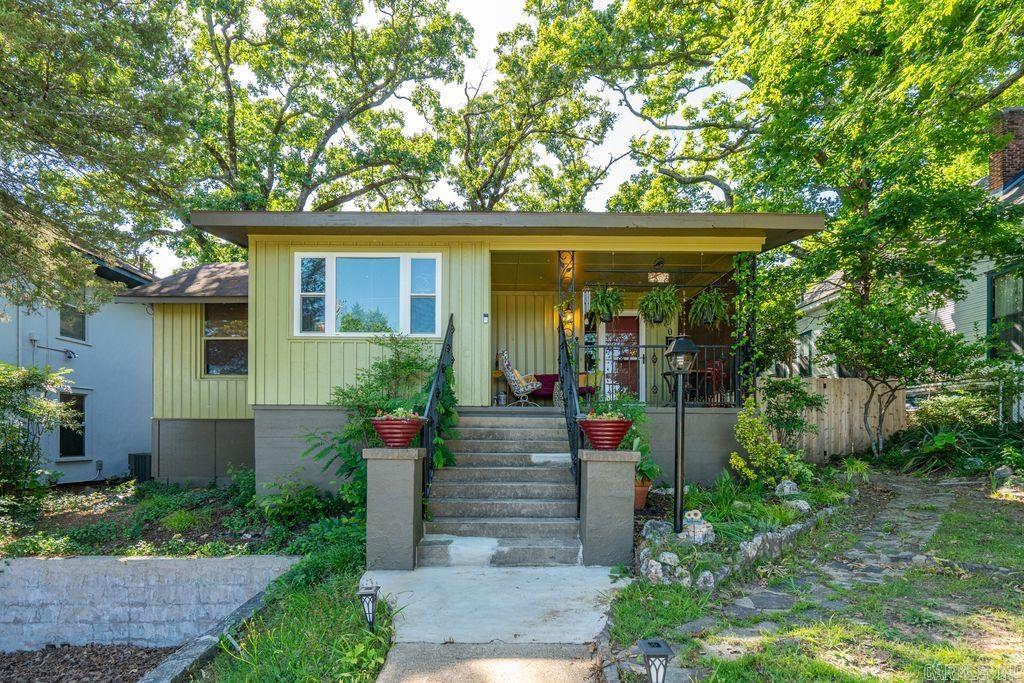 140 Parkhill St Property Photo 1