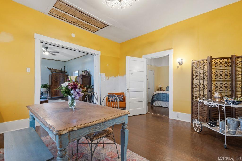 140 Parkhill St Property Photo 8