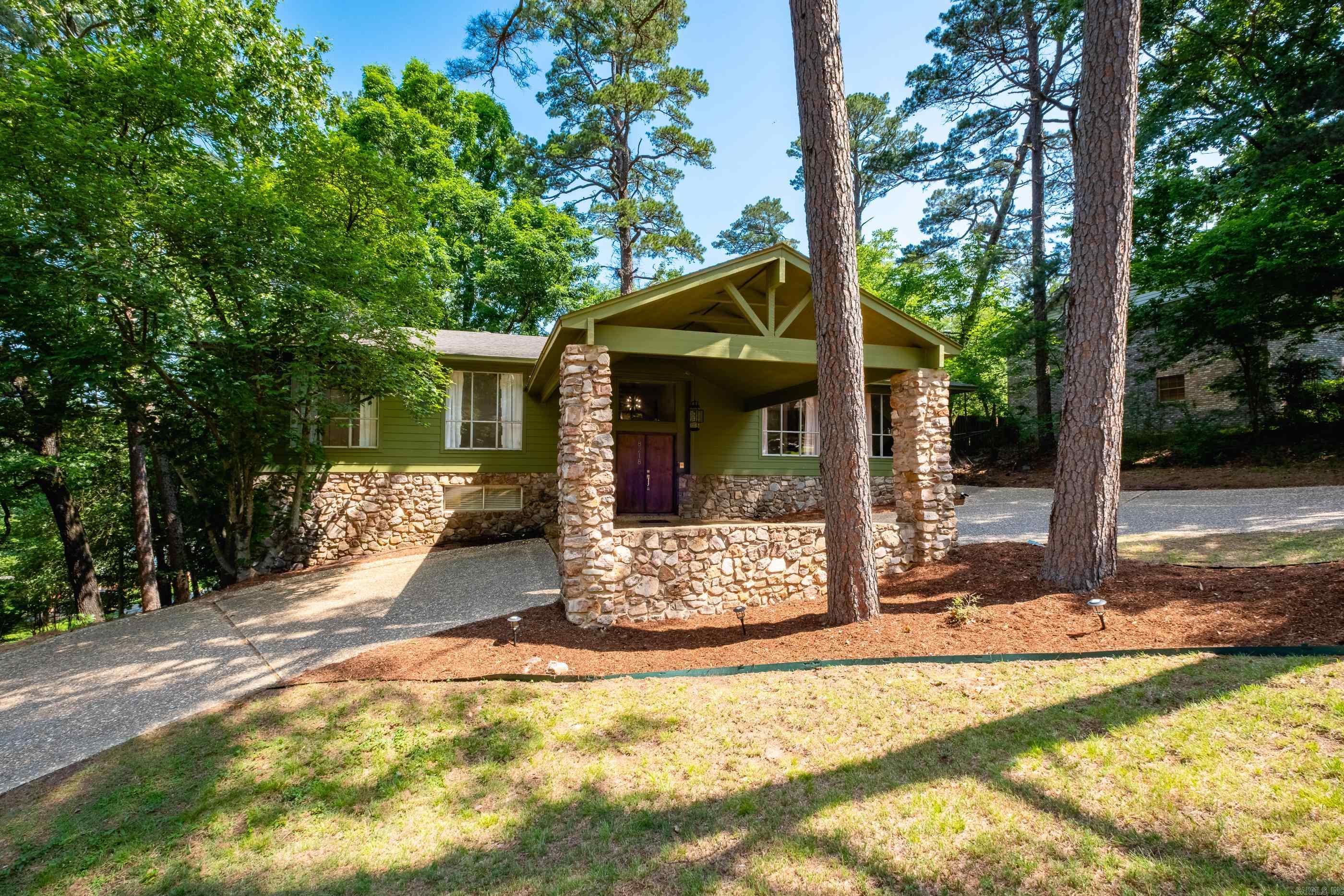 8218 Evergreen Drive Property Photo 1