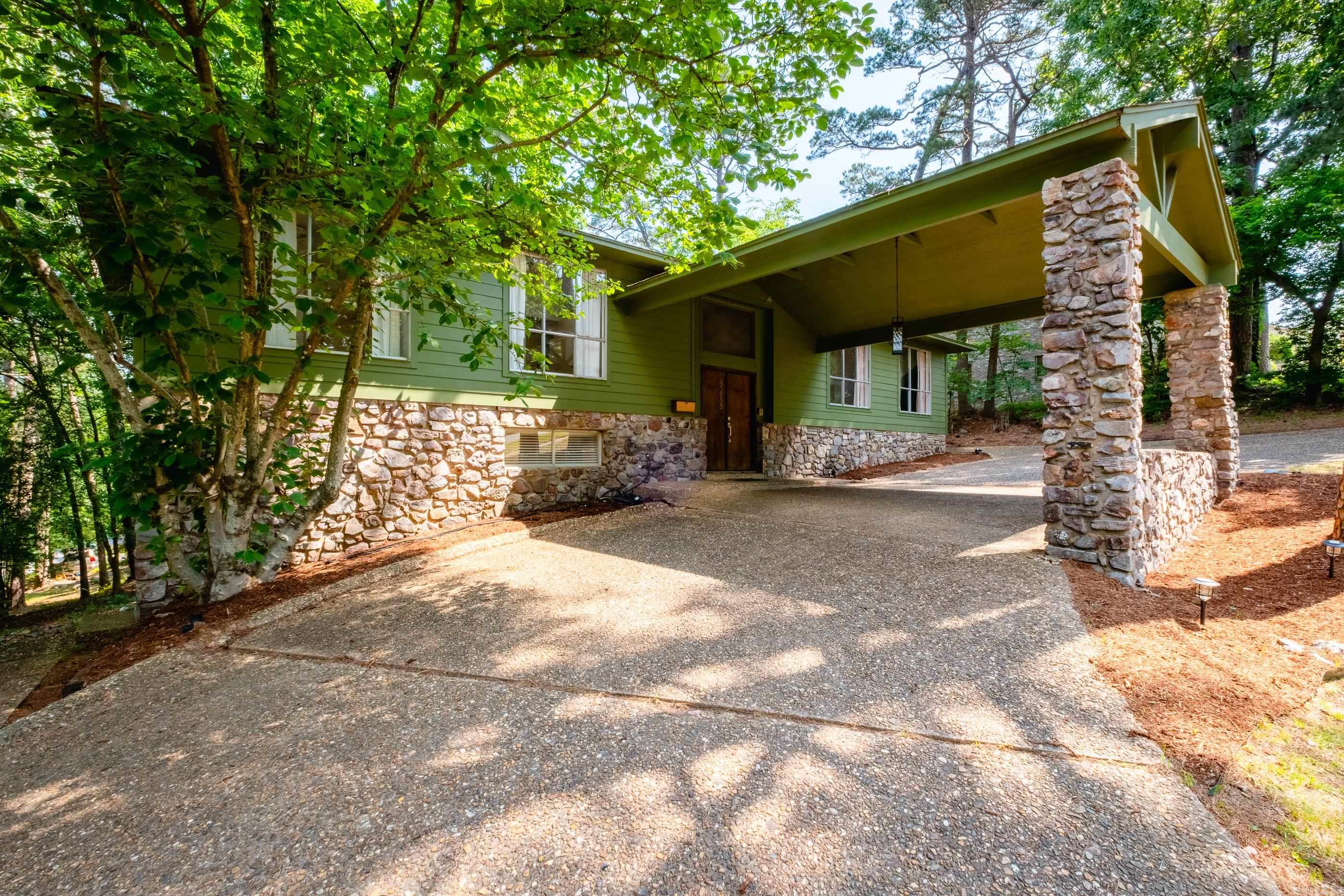 8218 Evergreen Drive Property Photo 4