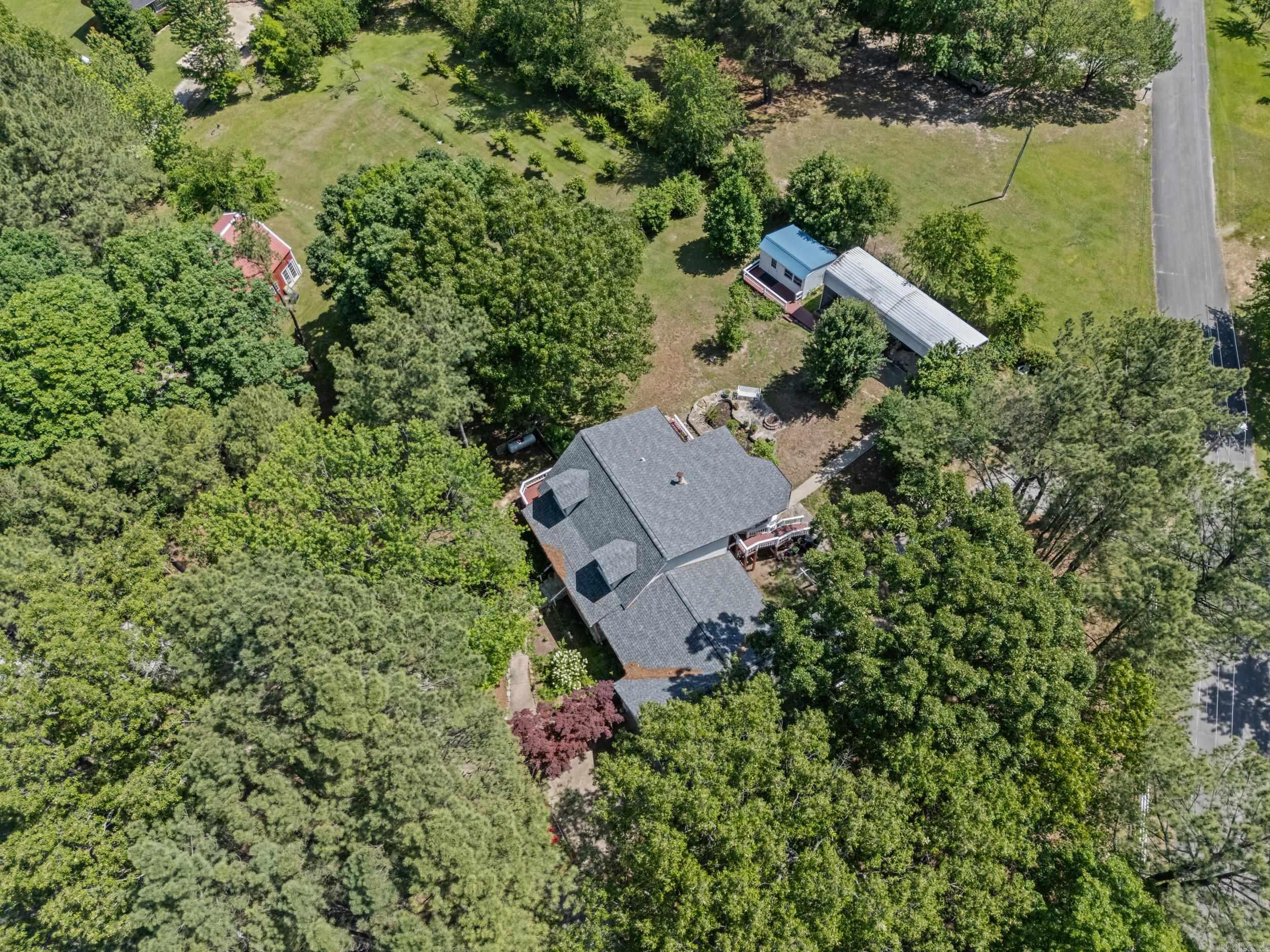 1044 Whipporwill Lane Property Photo 4