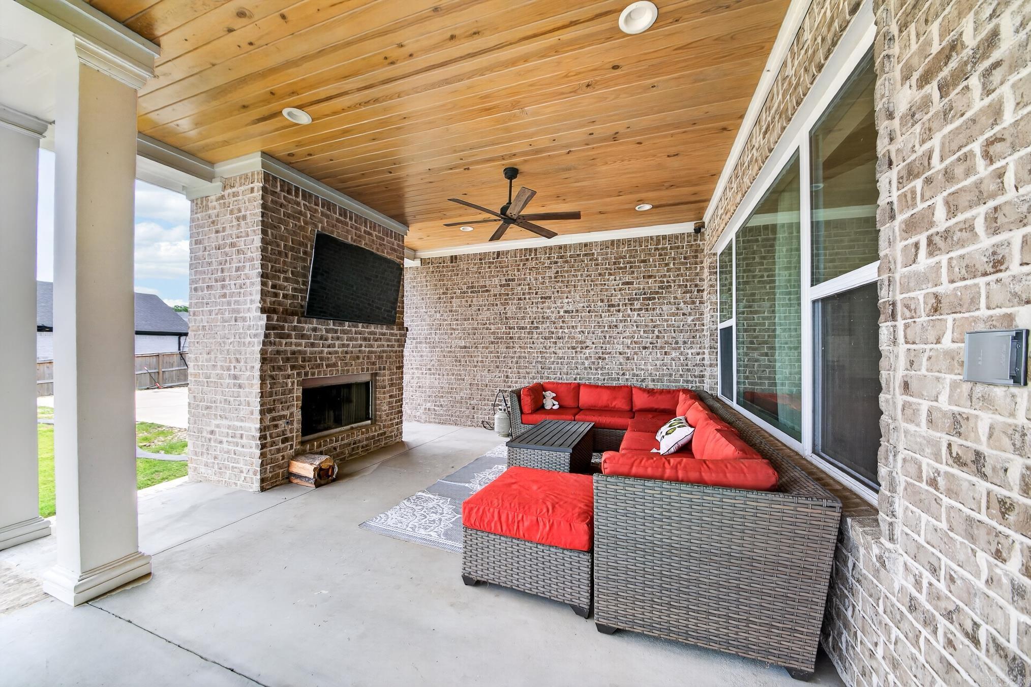 1586 Calcutta Drive Property Photo 44