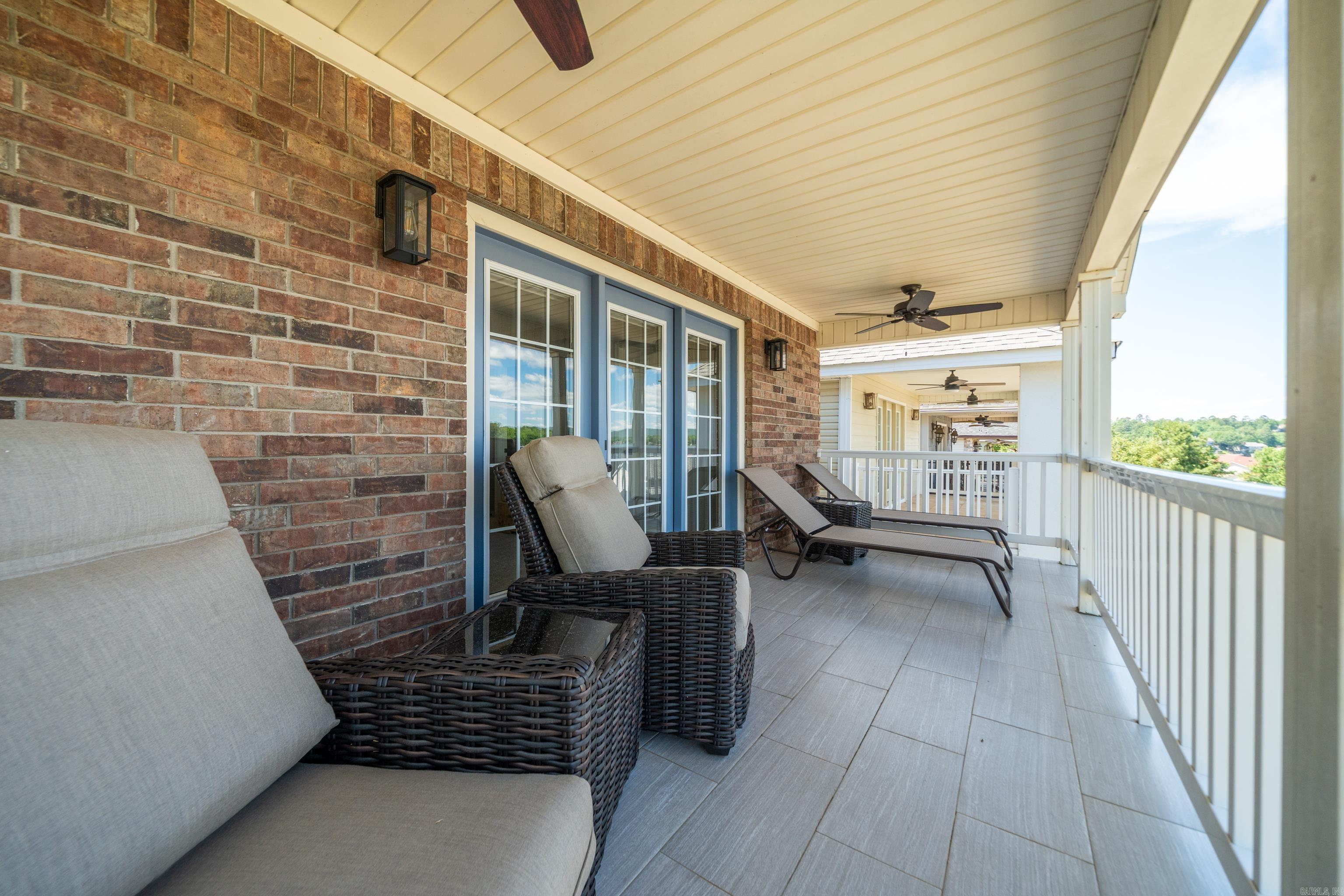 102 Eagle View Point Property Photo 36