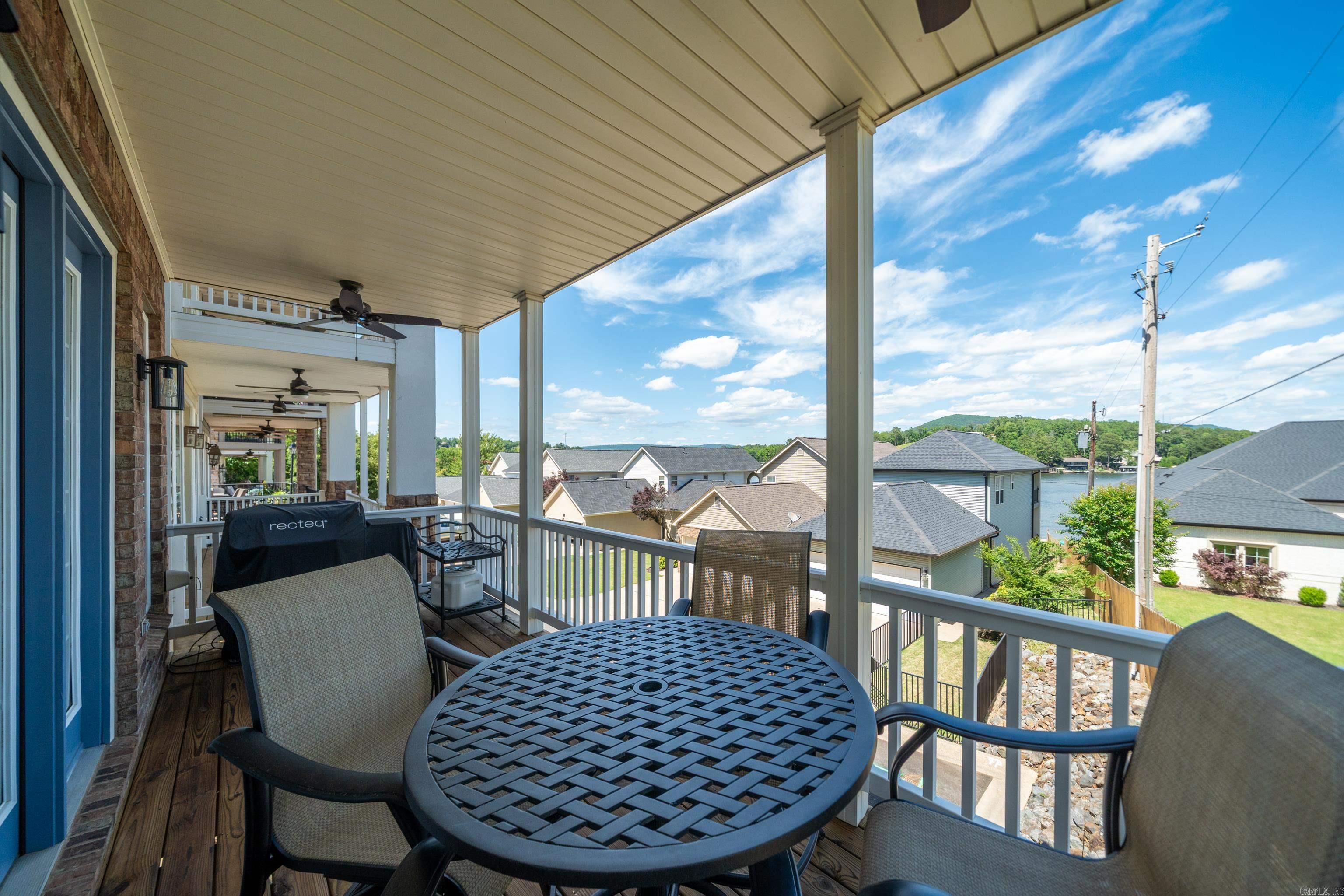 102 Eagle View Point Property Photo 47