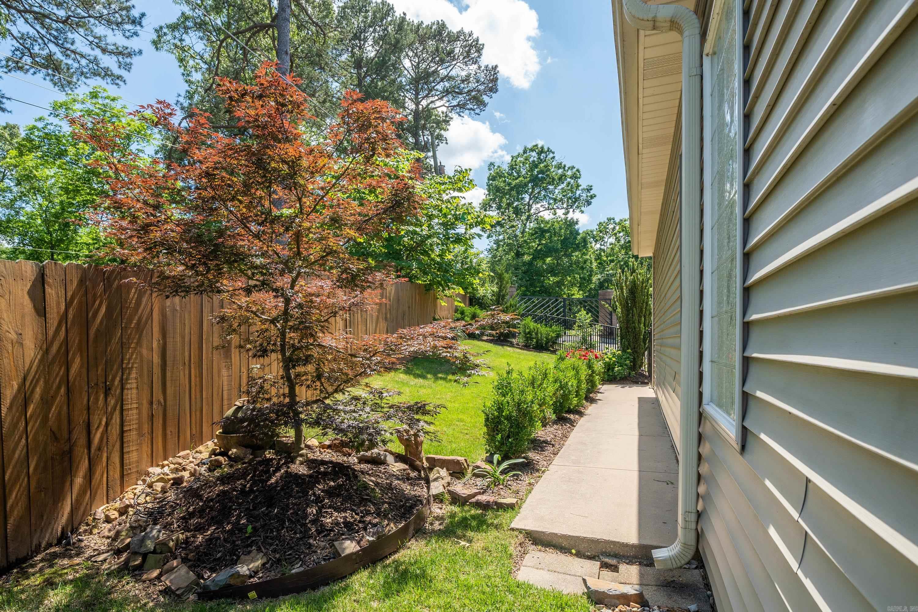 102 Eagle View Point Property Photo 49