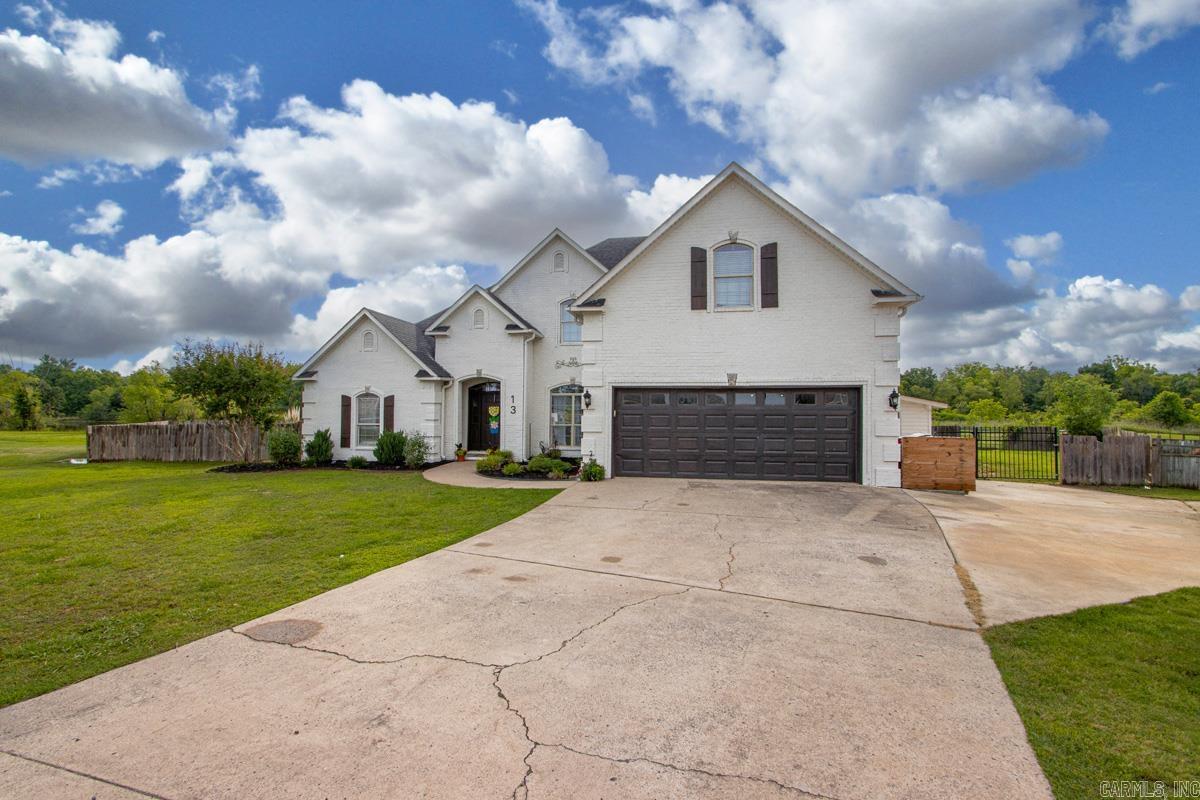 13 River Circle Property Photo 3