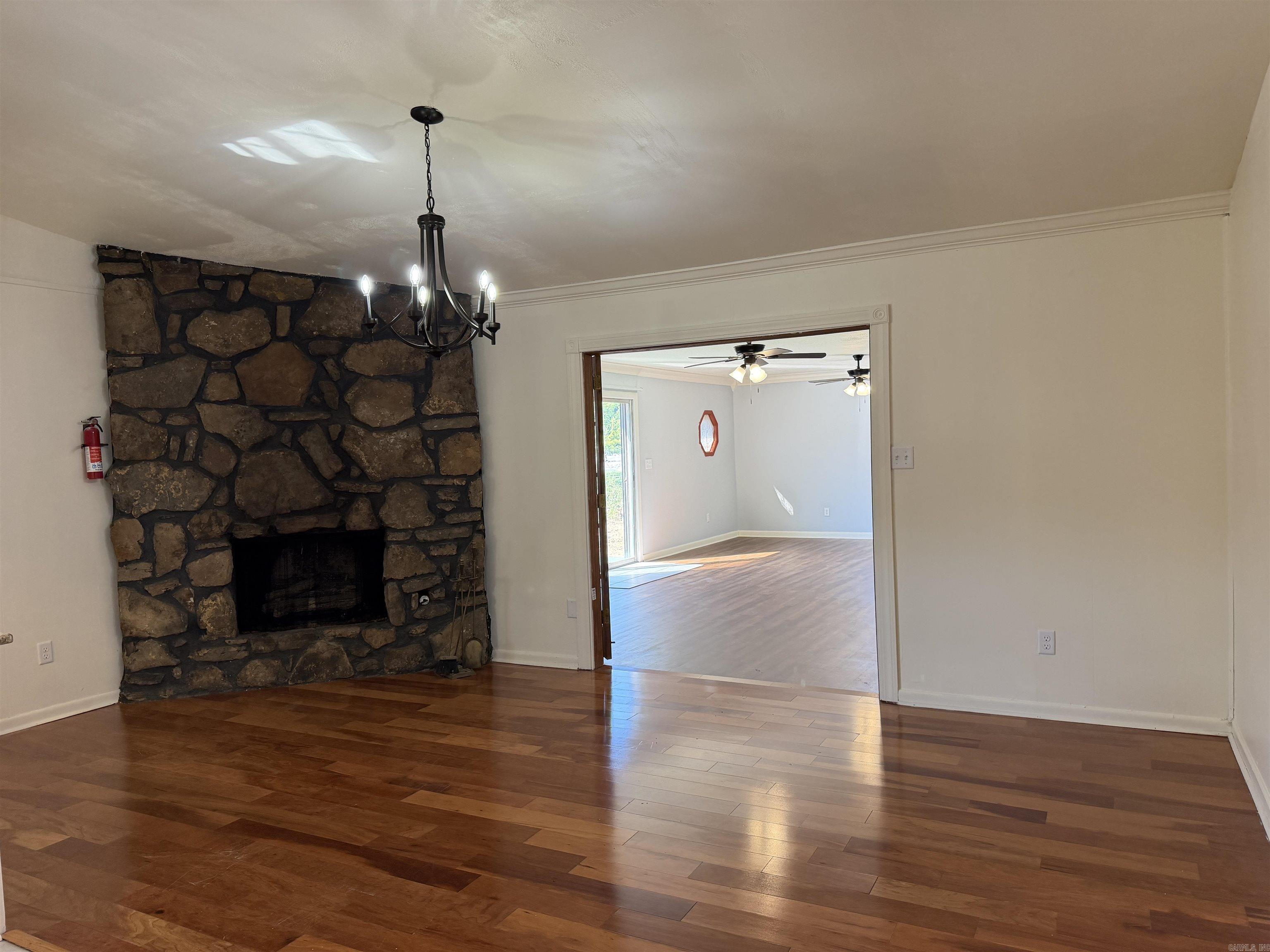 86 Lexington Property Photo 5