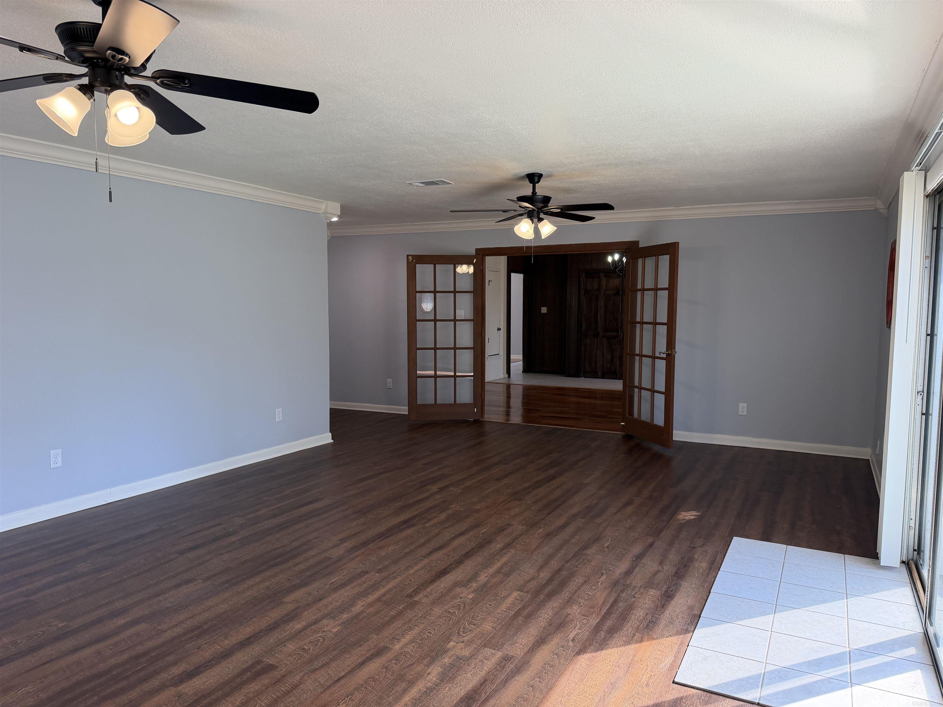 86 Lexington Property Photo 9