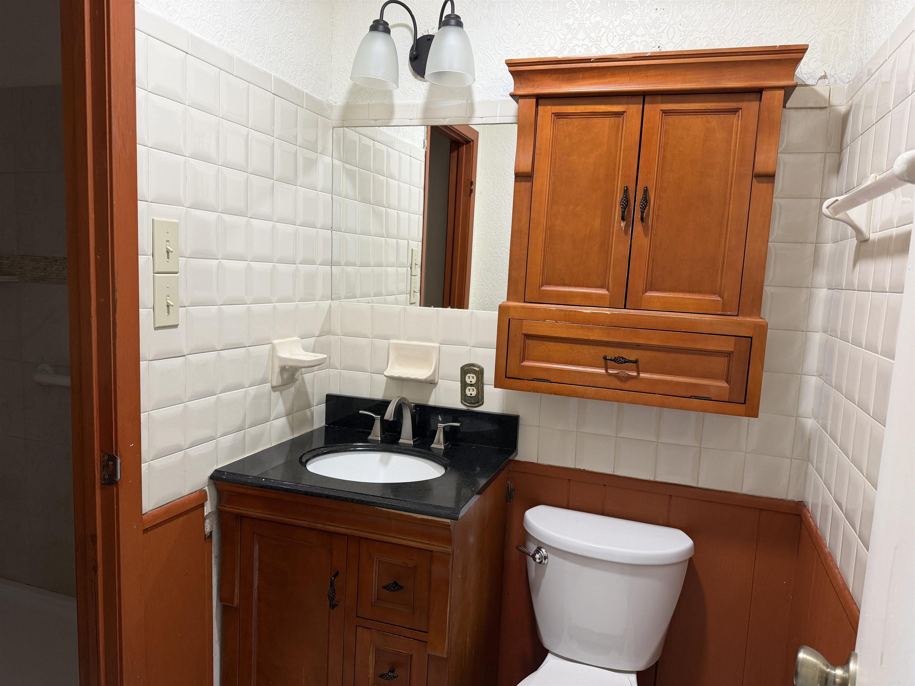 86 Lexington Property Photo 16