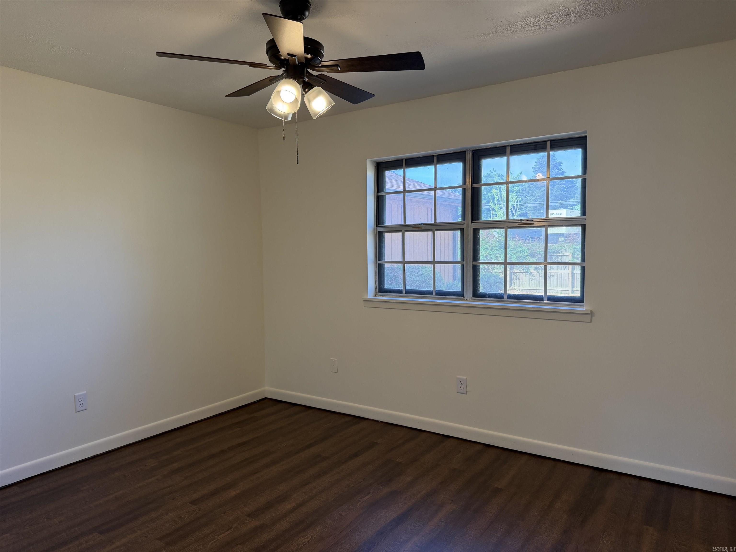 86 Lexington Property Photo 17