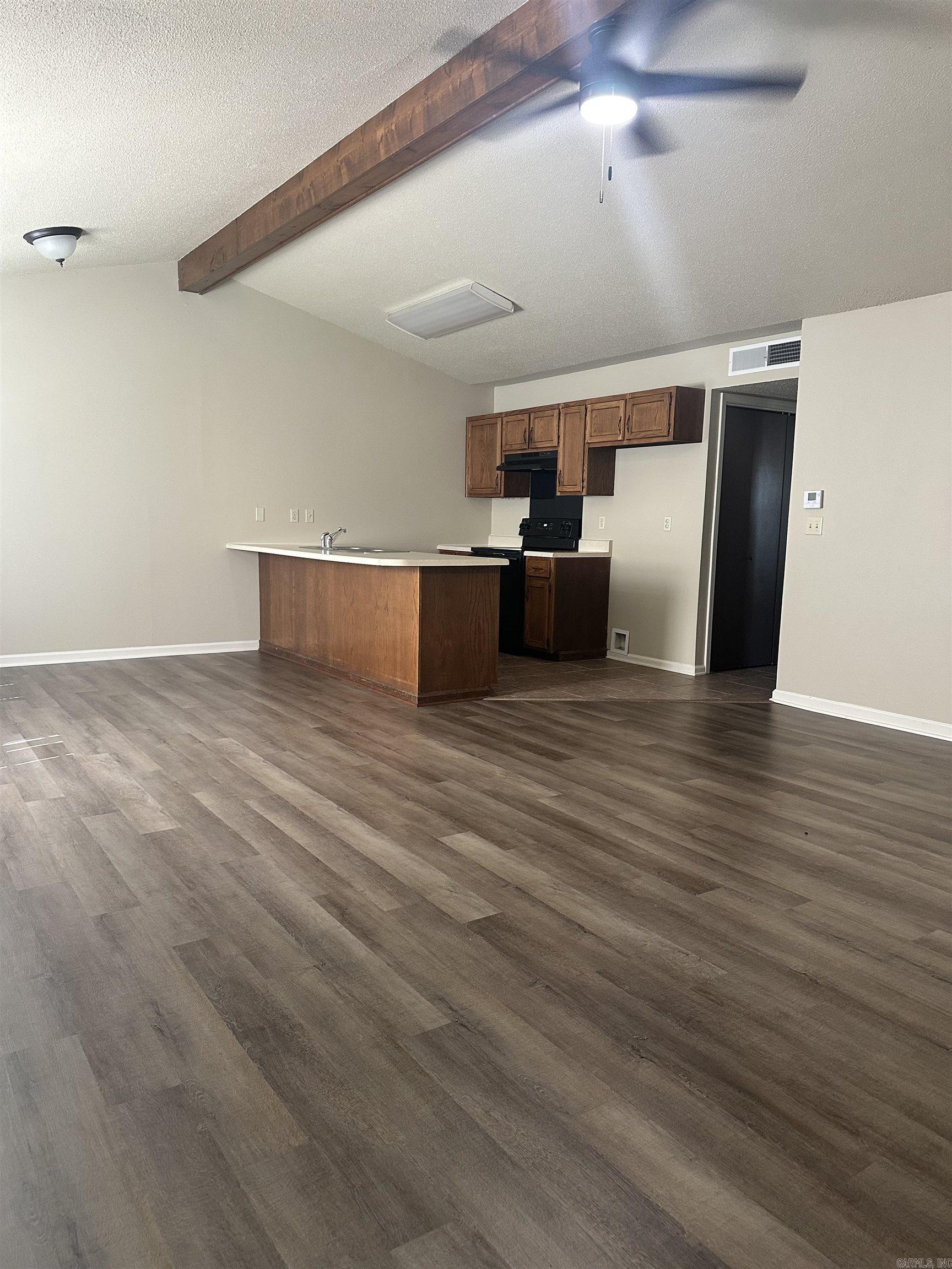 117 Sequoia St. Property Photo 4