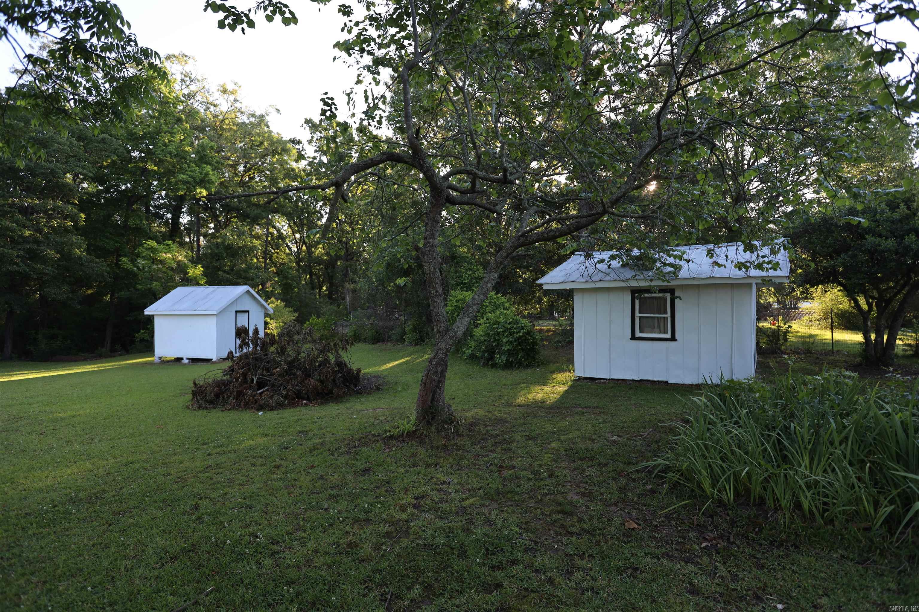 1702 W Pine Property Photo 8