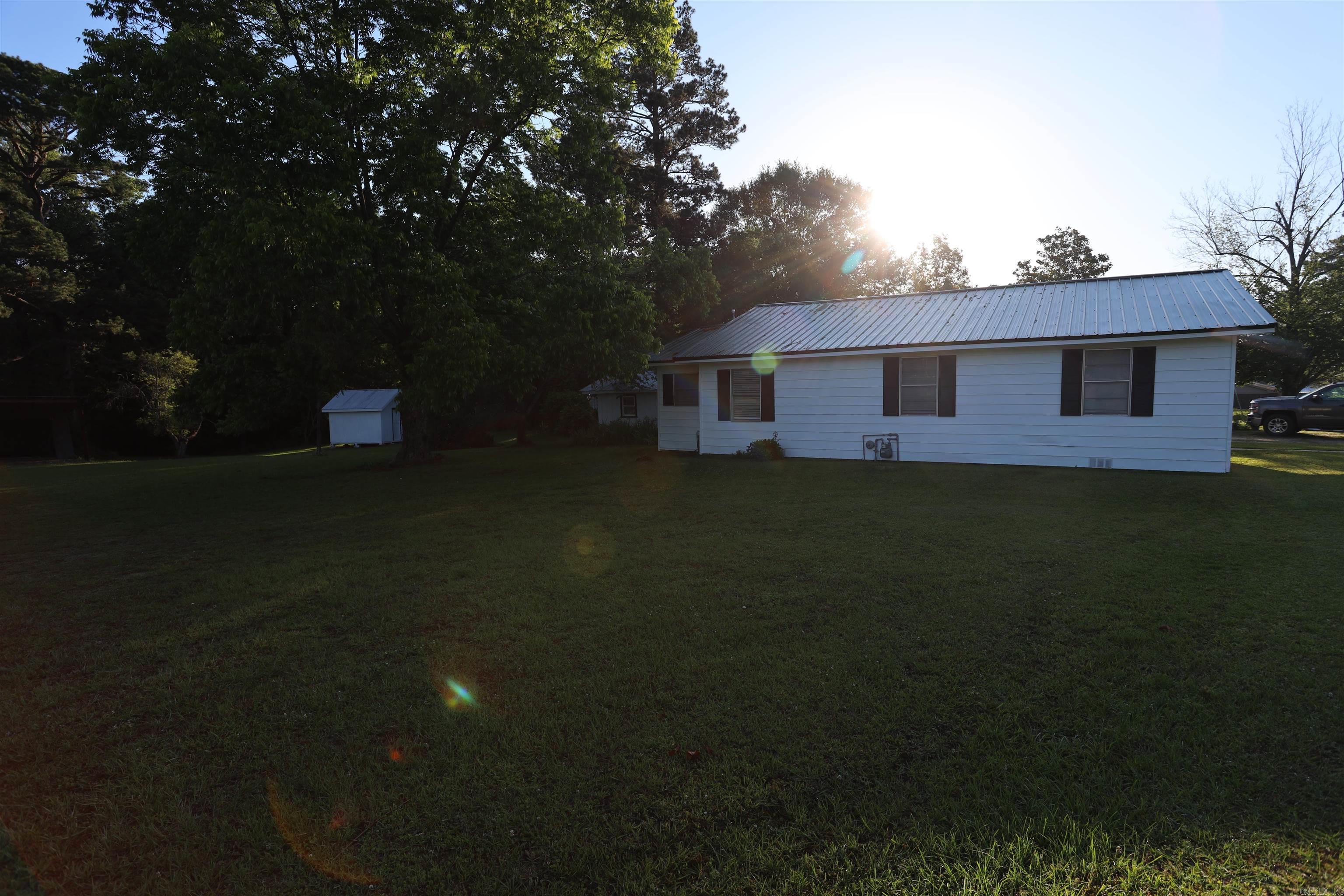 1702 W Pine Property Photo 13