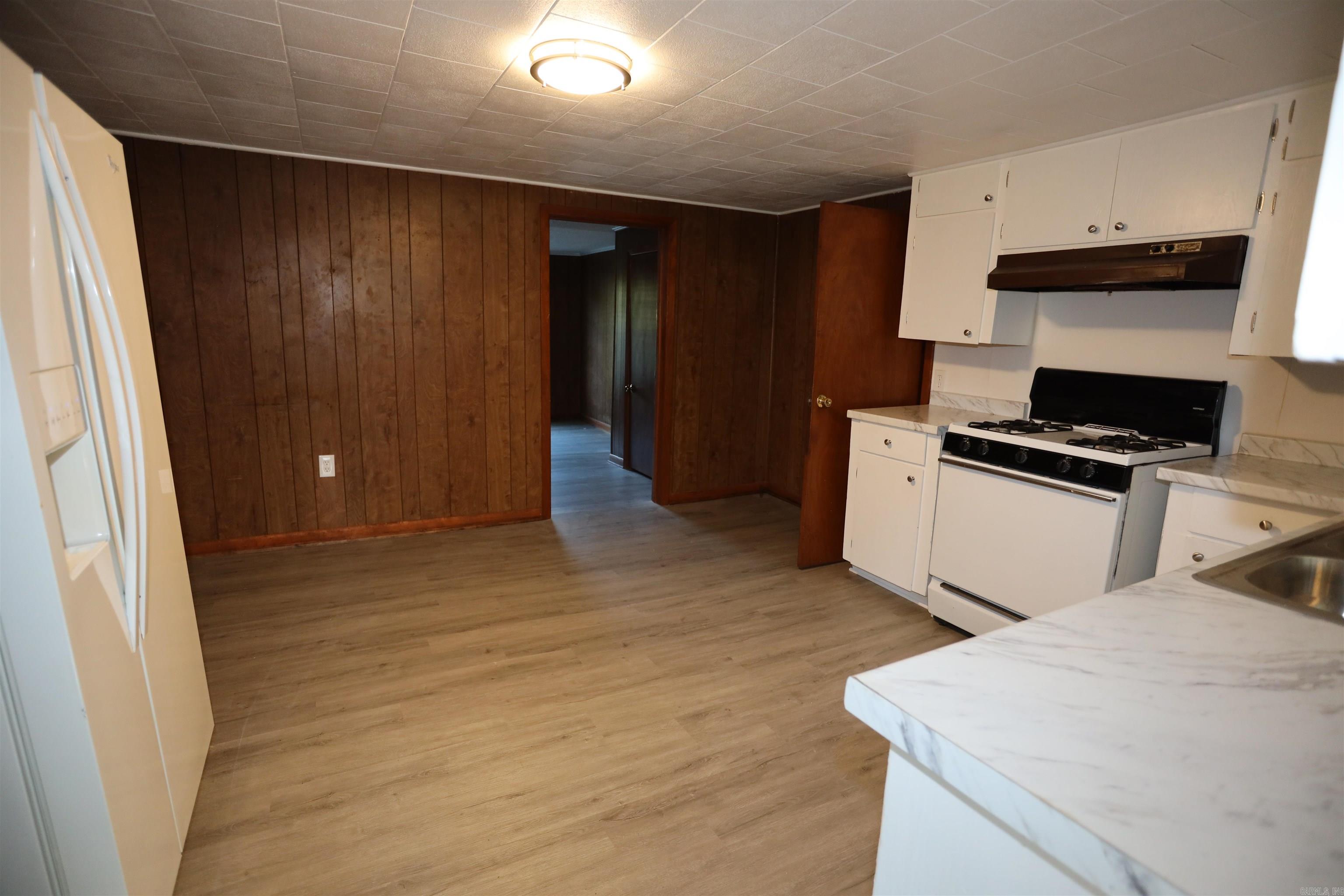1702 W Pine Property Photo 15