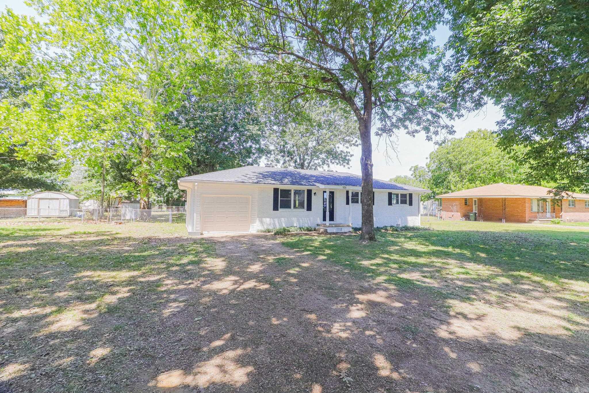 105 Wyatt Property Photo 4