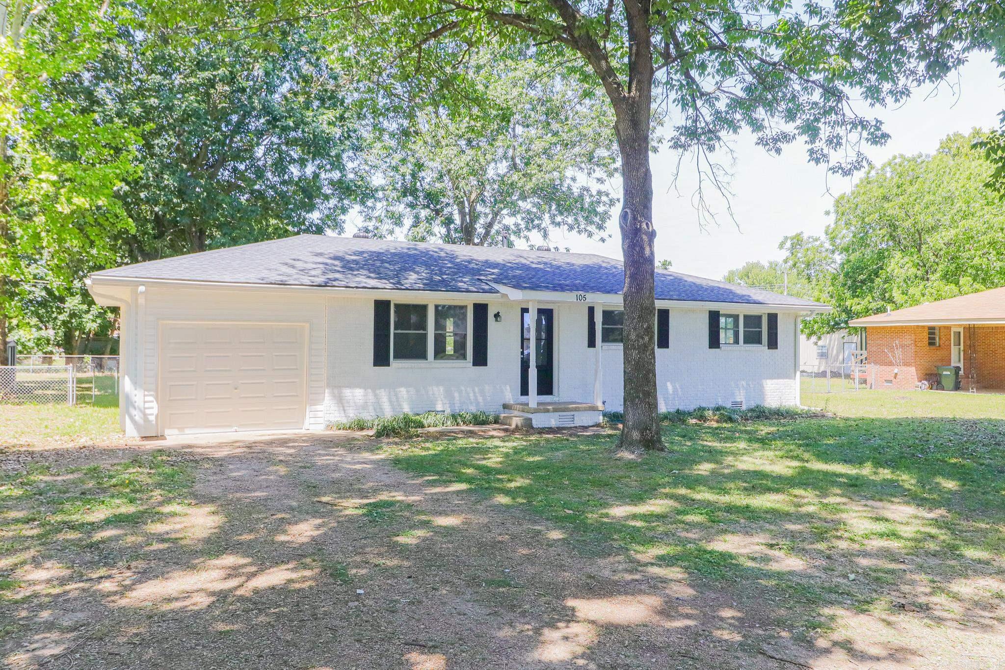 105 Wyatt Property Photo 5