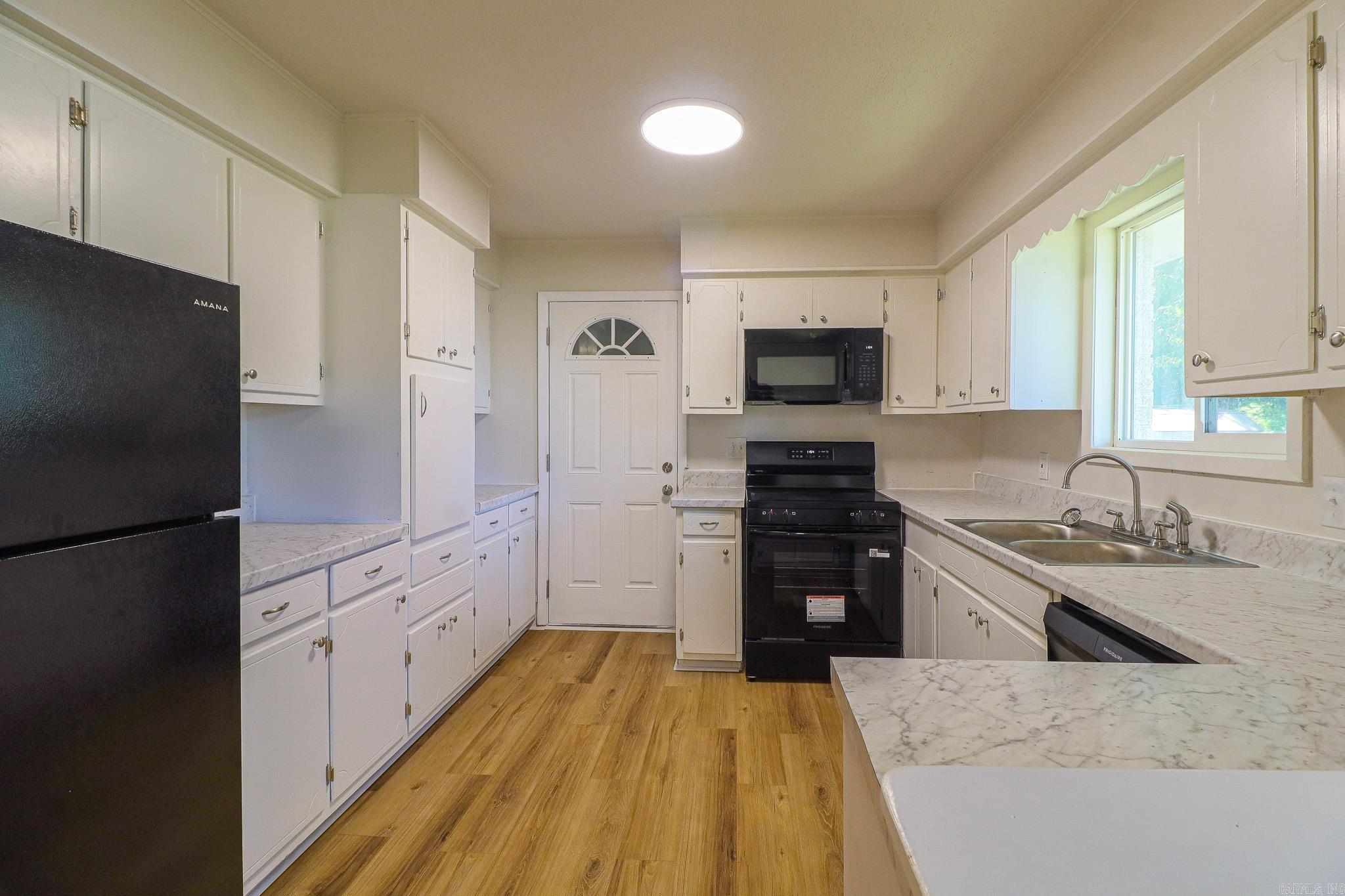 105 Wyatt Property Photo 14