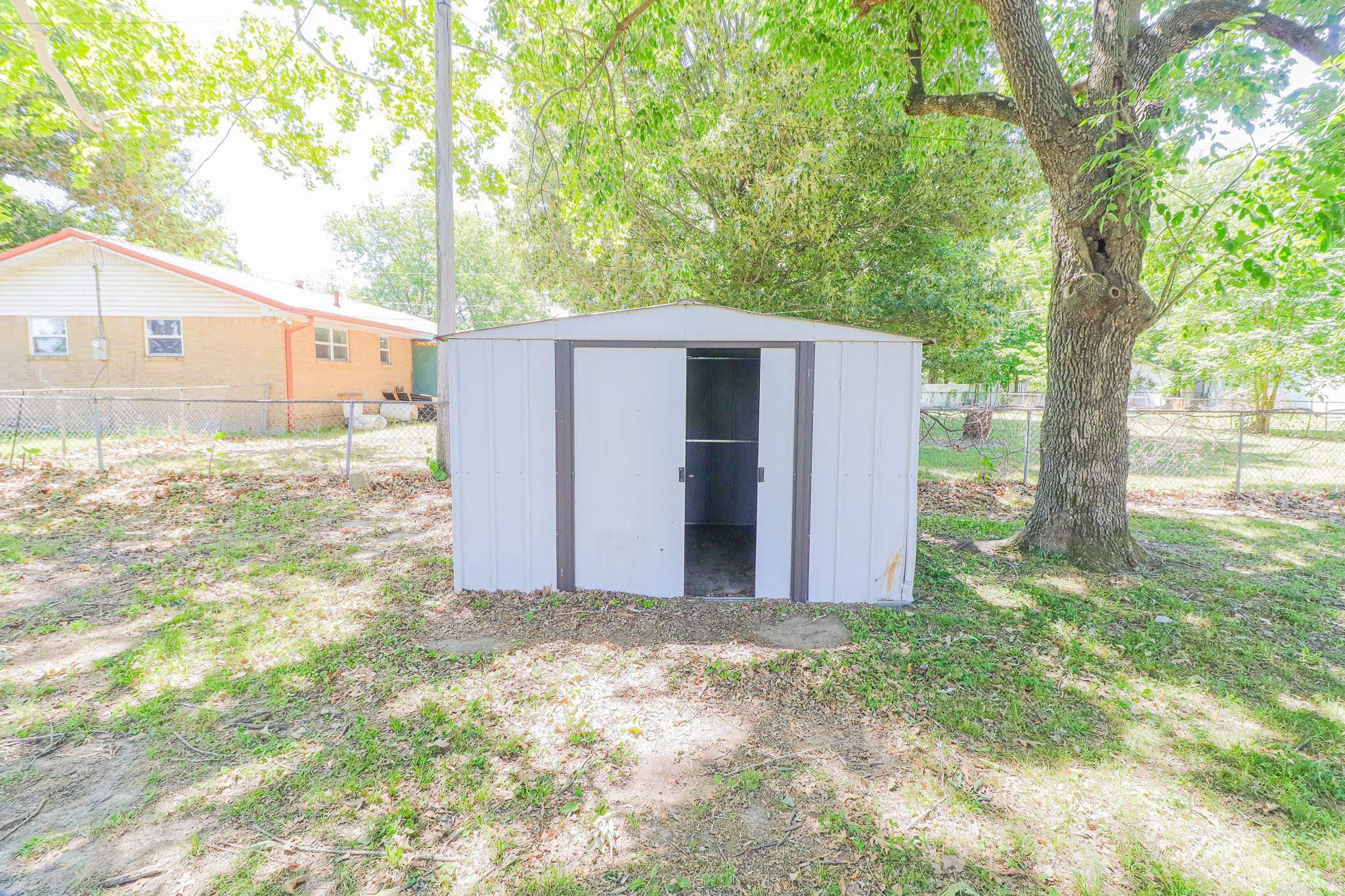105 Wyatt Property Photo 28