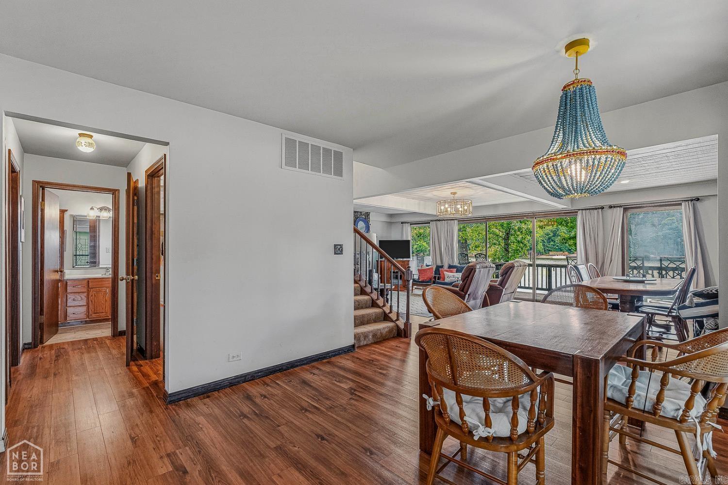 176 E Lakeshore Drive Property Photo 10
