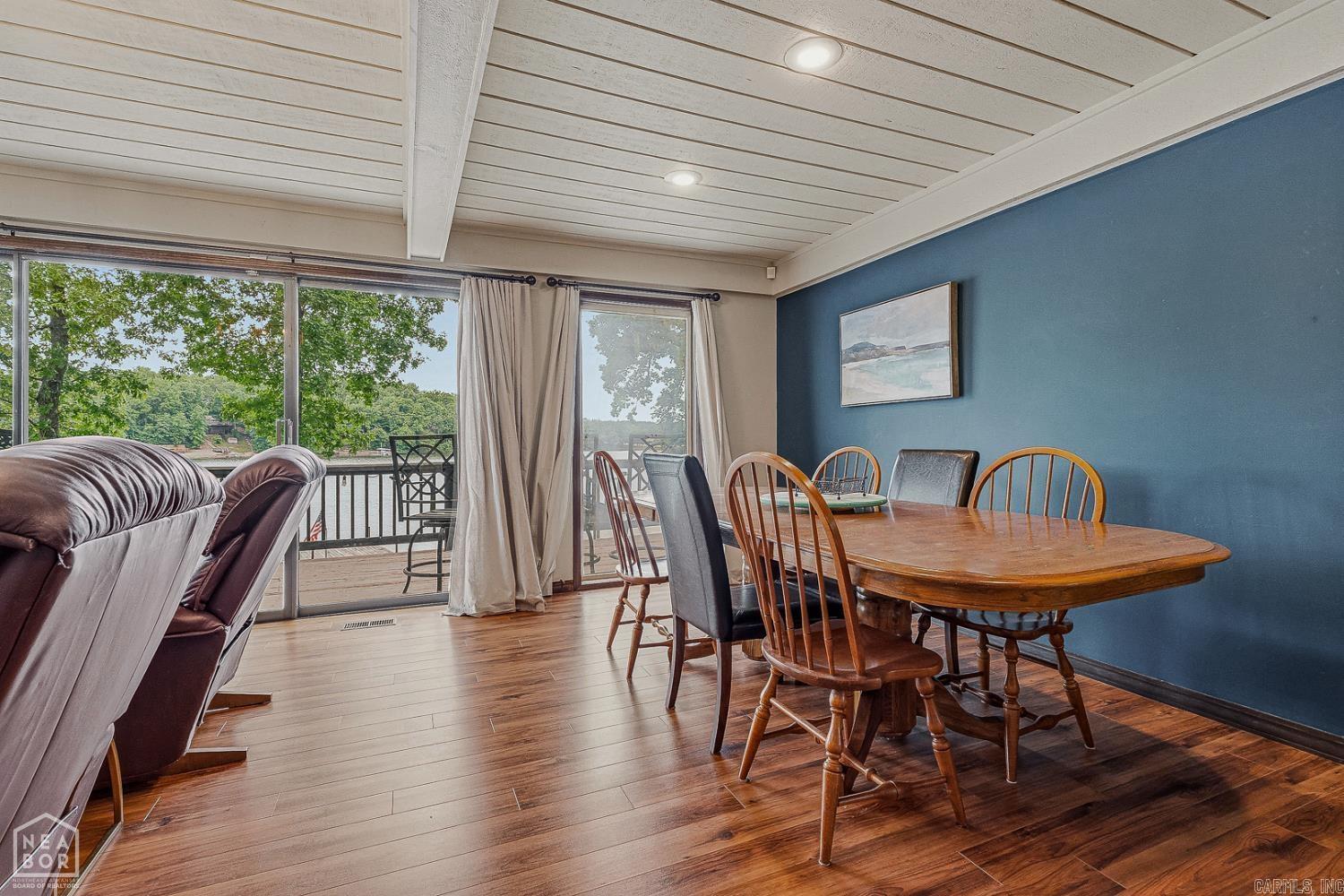 176 E Lakeshore Drive Property Photo 12