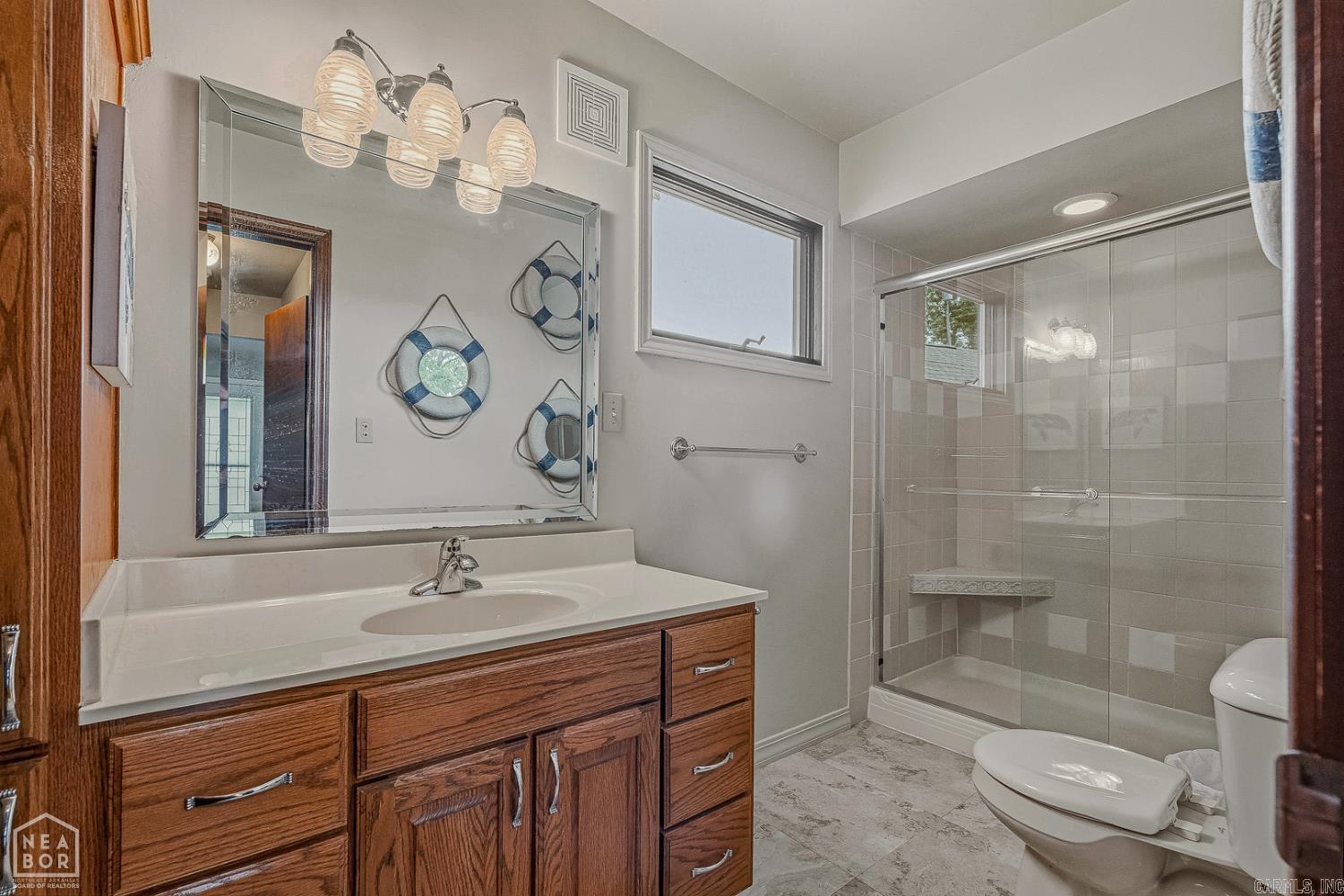 176 E Lakeshore Drive Property Photo 17