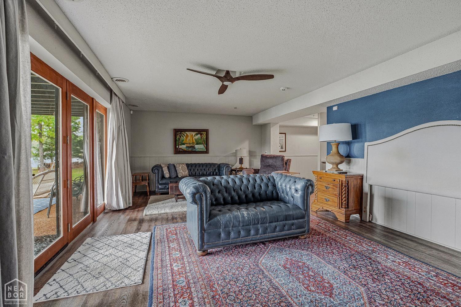 176 E Lakeshore Drive Property Photo 27
