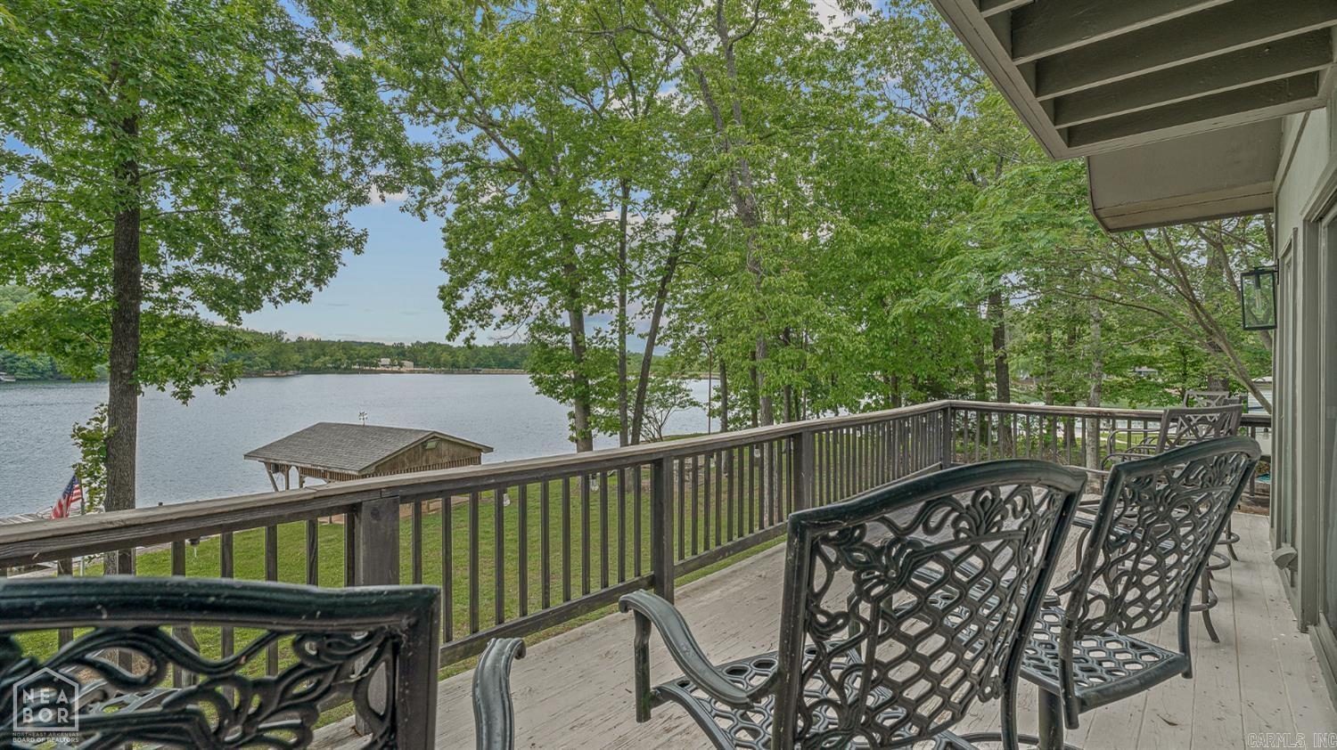 176 E Lakeshore Drive Property Photo 33