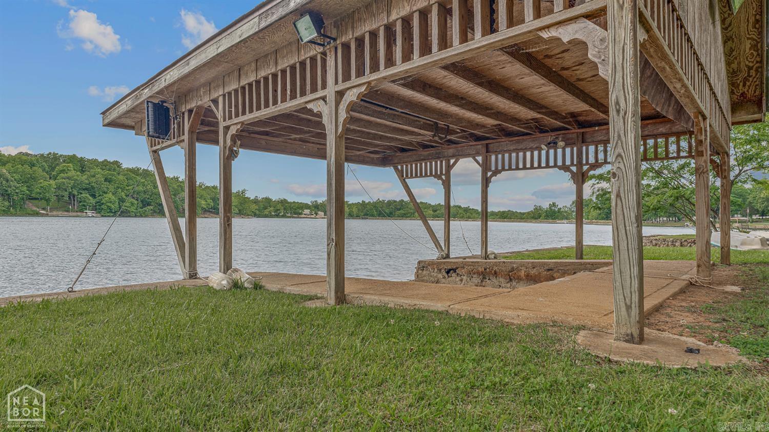 176 E Lakeshore Drive Property Photo 44