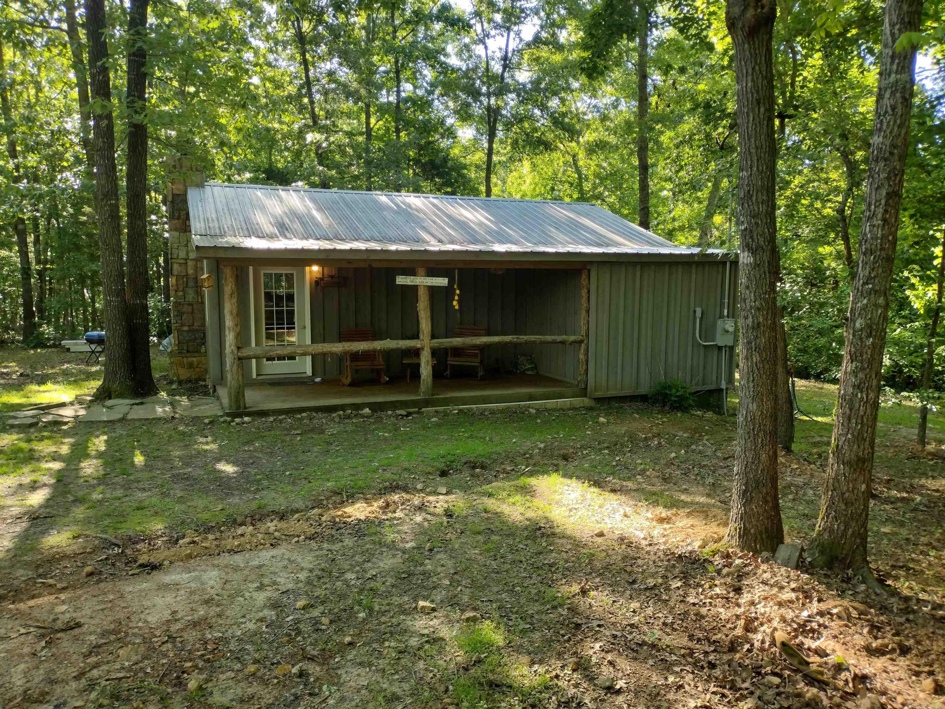 880 Wildcat Rd Property Photo 1