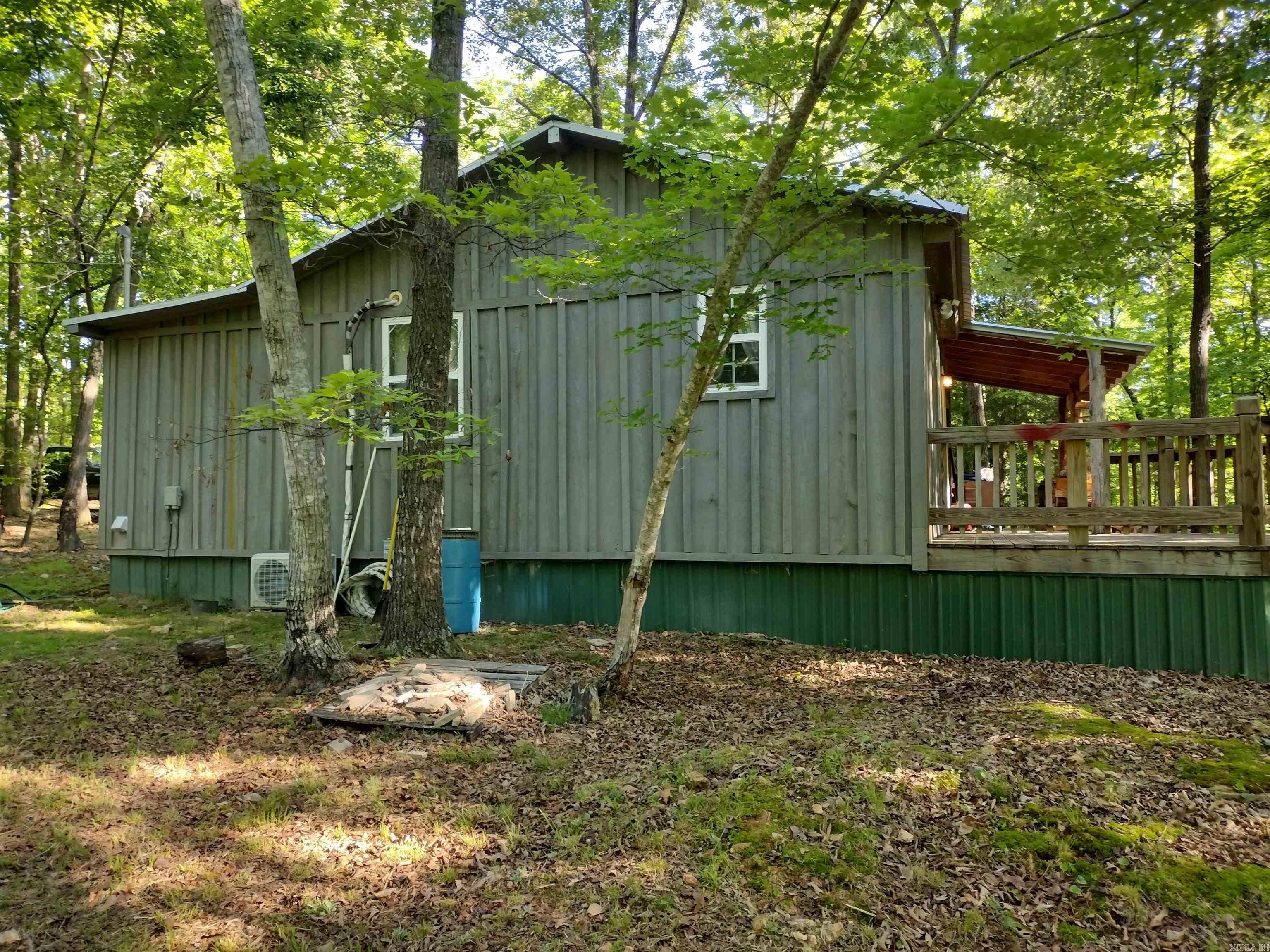 880 Wildcat Rd Property Photo 3
