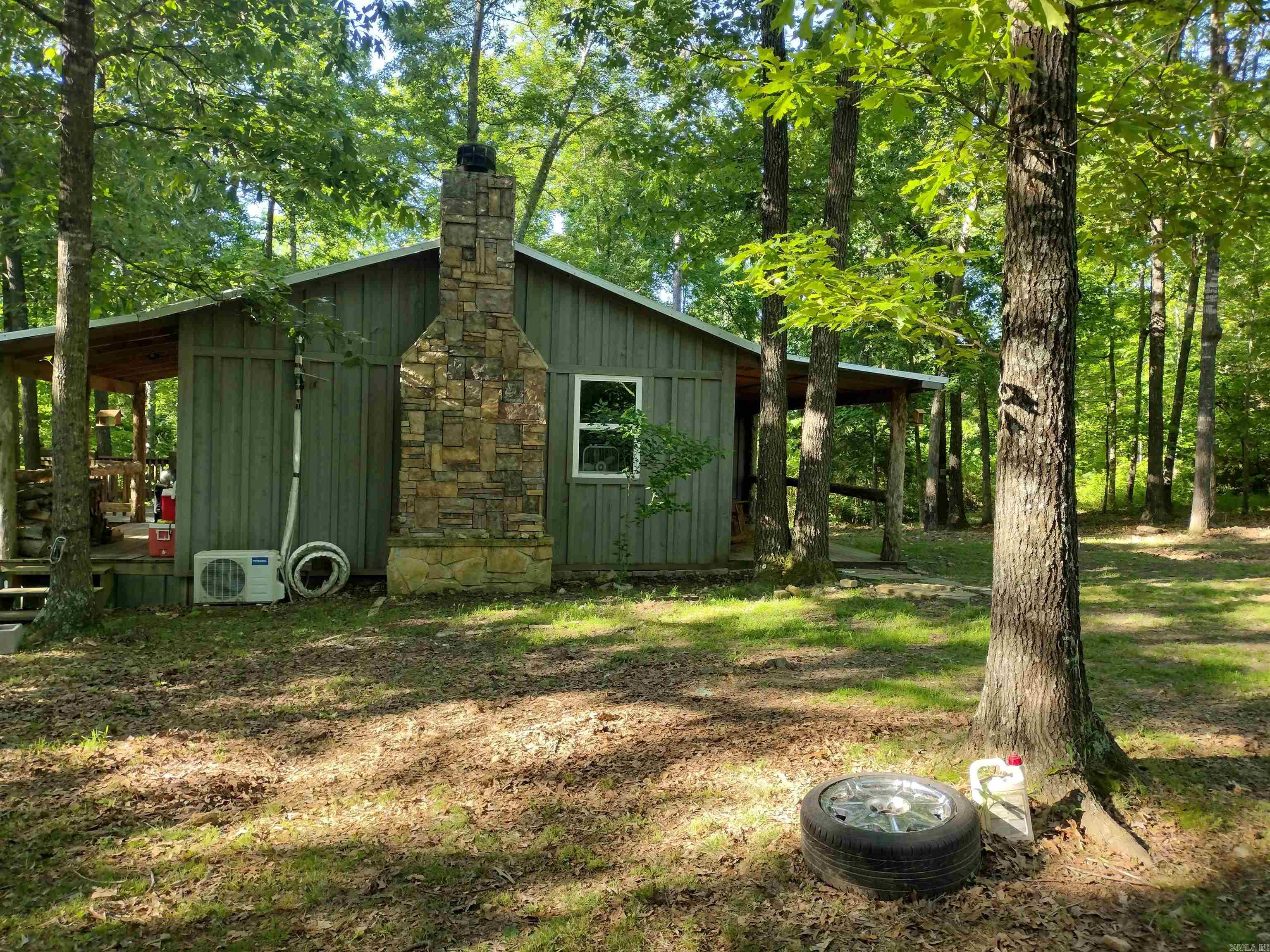 880 Wildcat Rd Property Photo 5