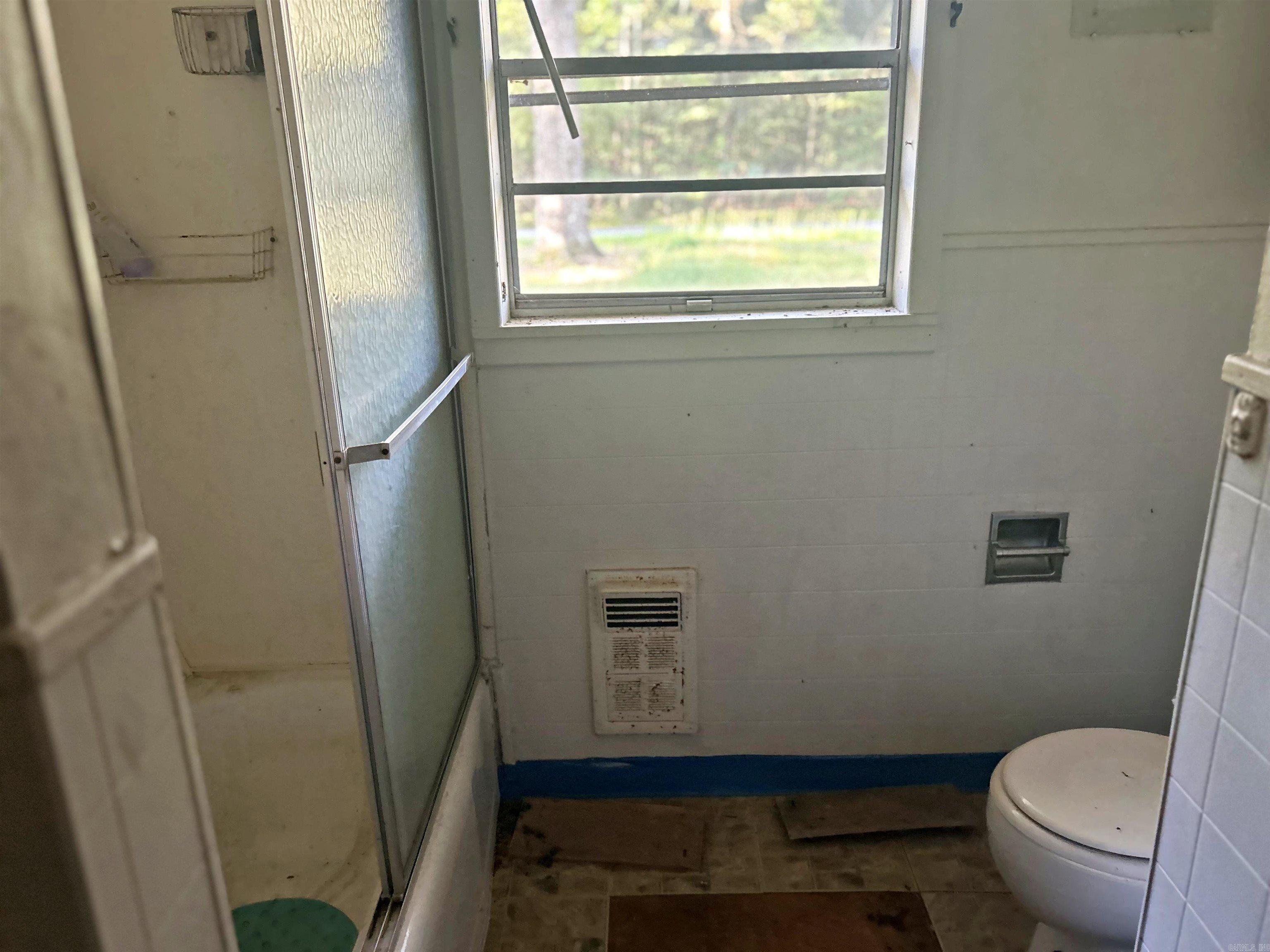 4174 Central Road Property Photo 6