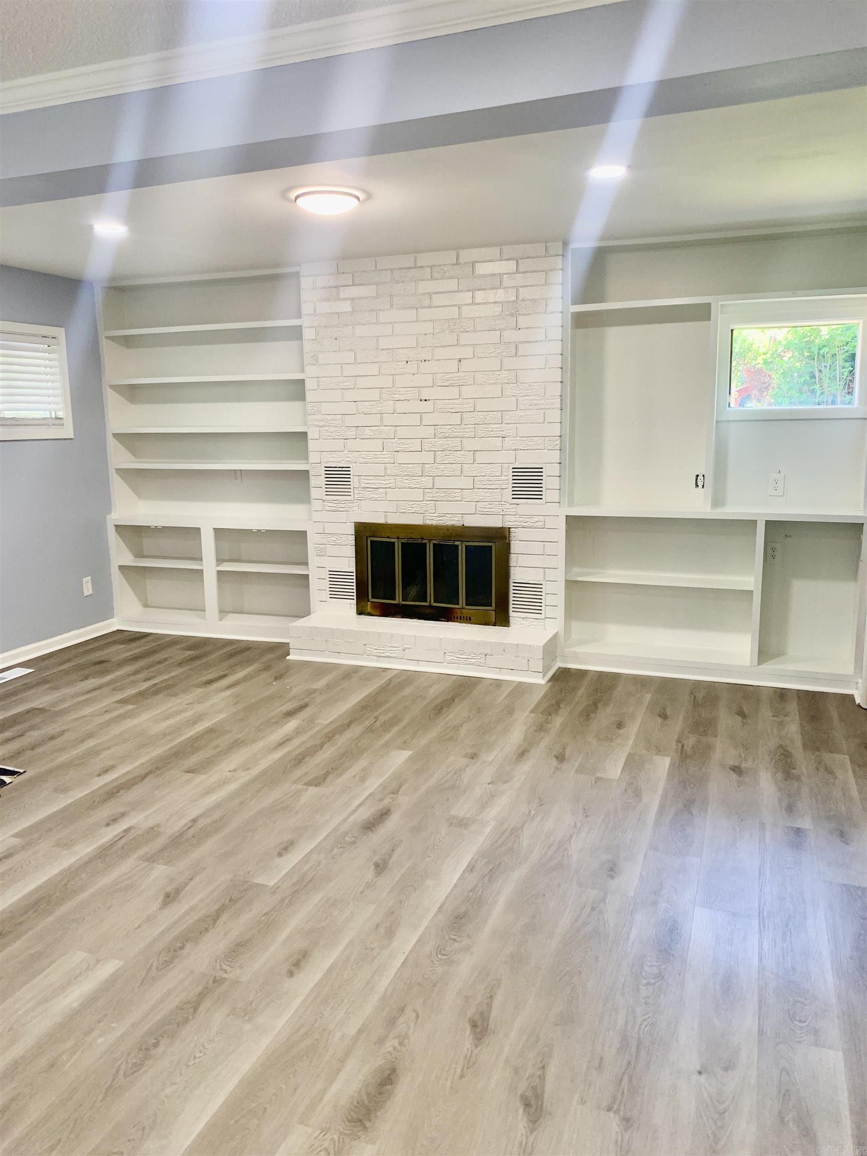 5 Roxbury Drive Property Photo 8