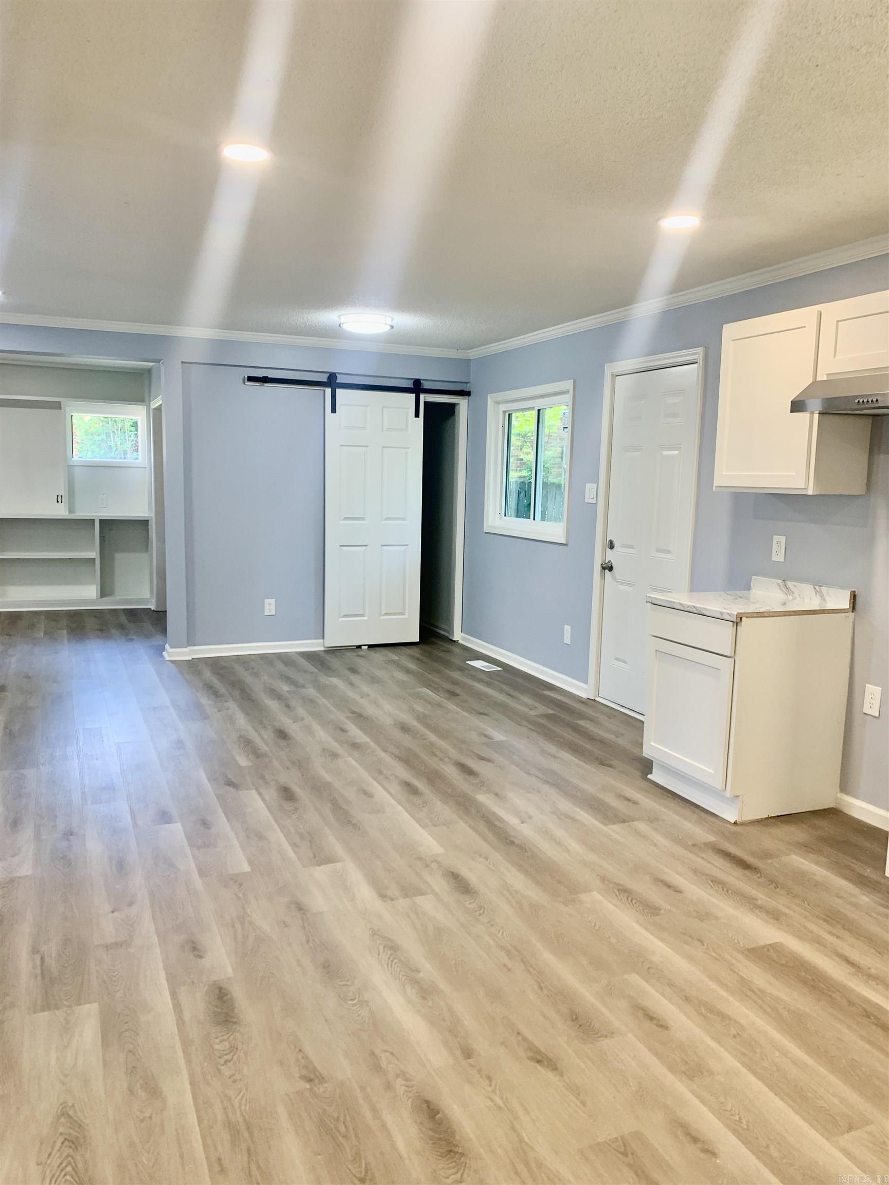 5 Roxbury Drive Property Photo 13