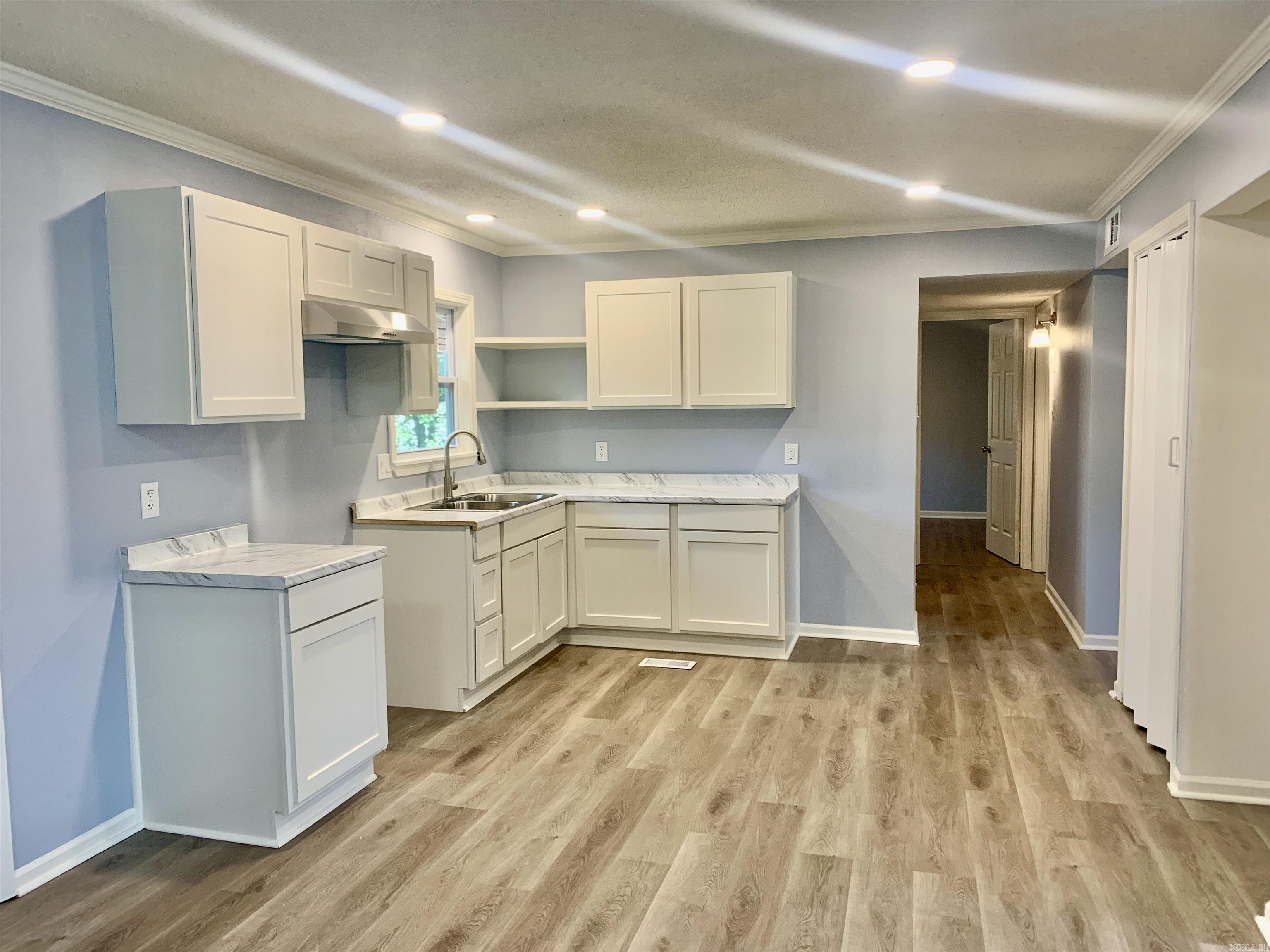 5 Roxbury Drive Property Photo 16