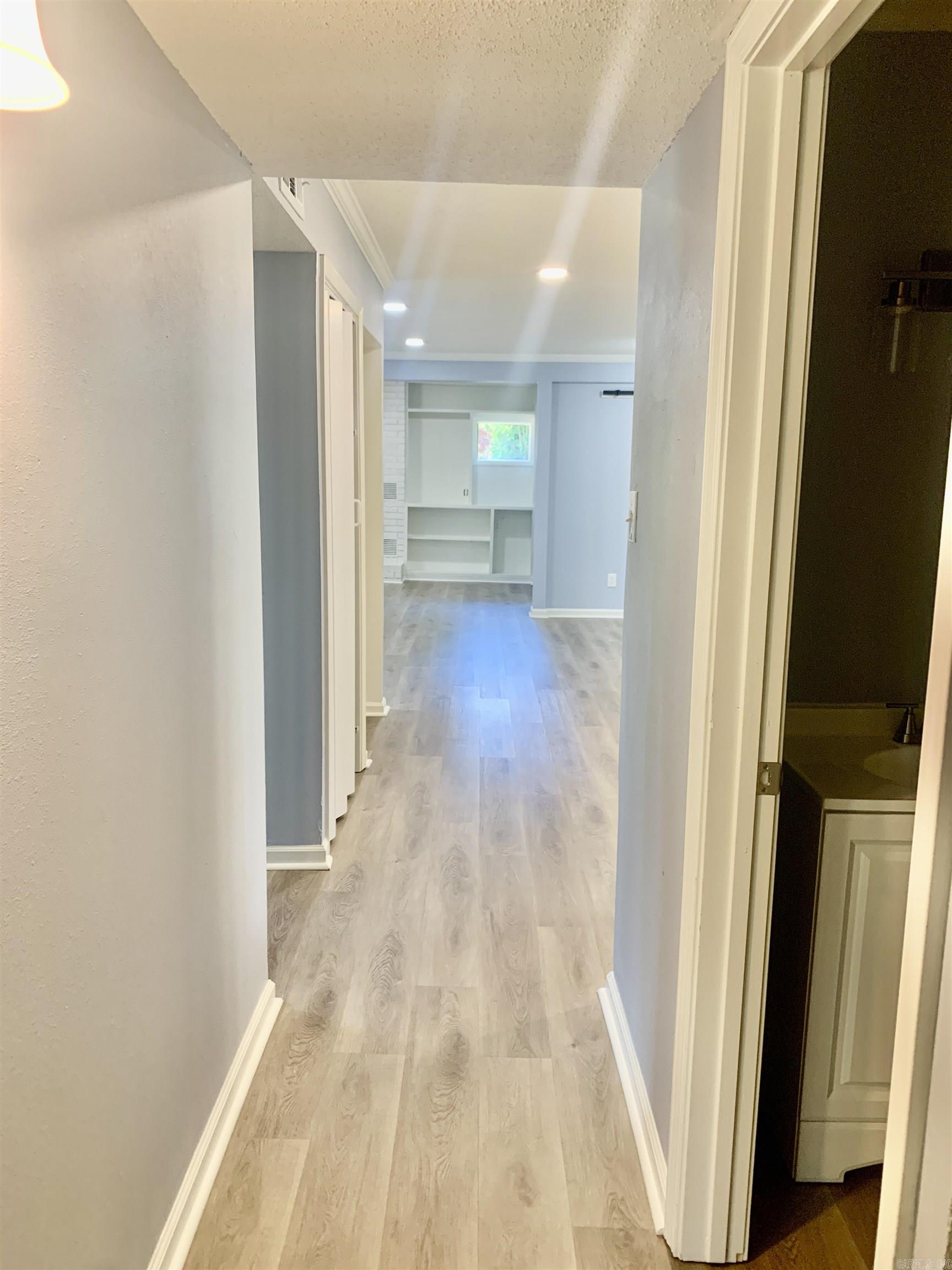 5 Roxbury Drive Property Photo 18