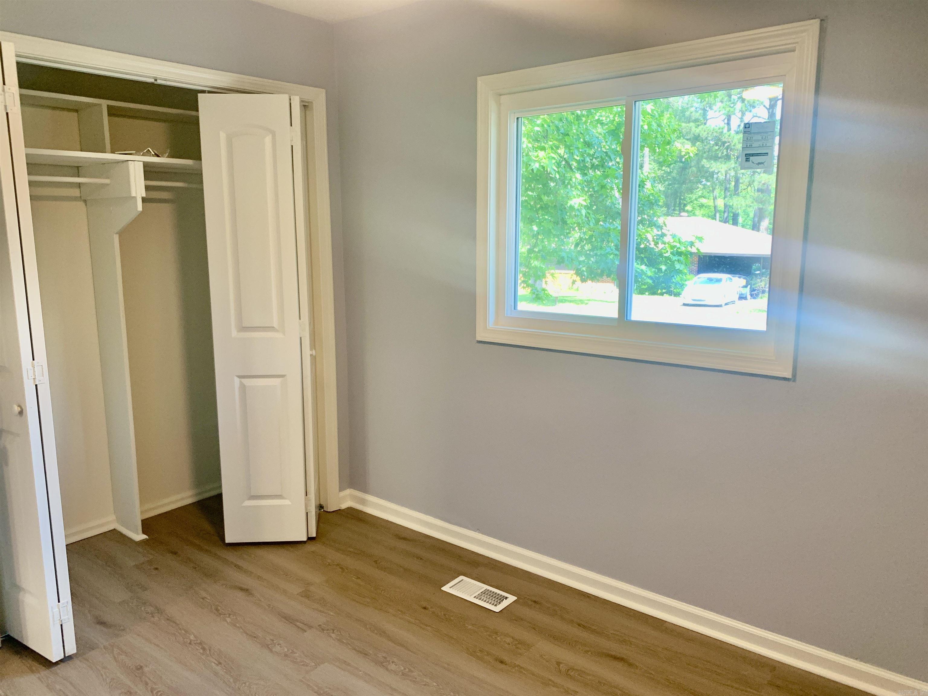 5 Roxbury Drive Property Photo 19