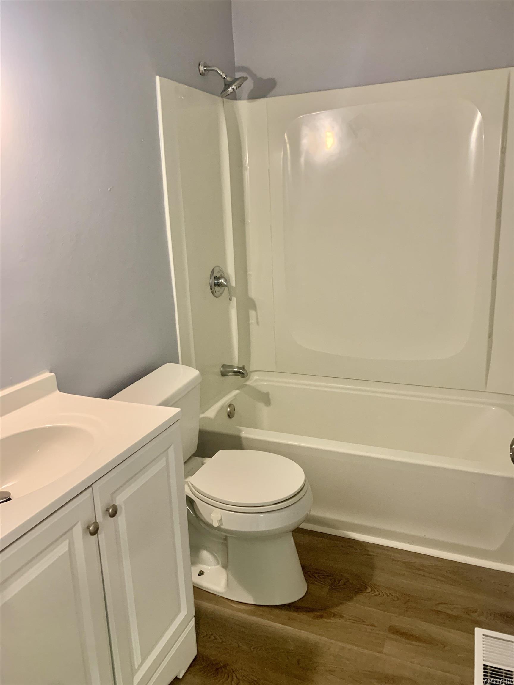 5 Roxbury Drive Property Photo 20