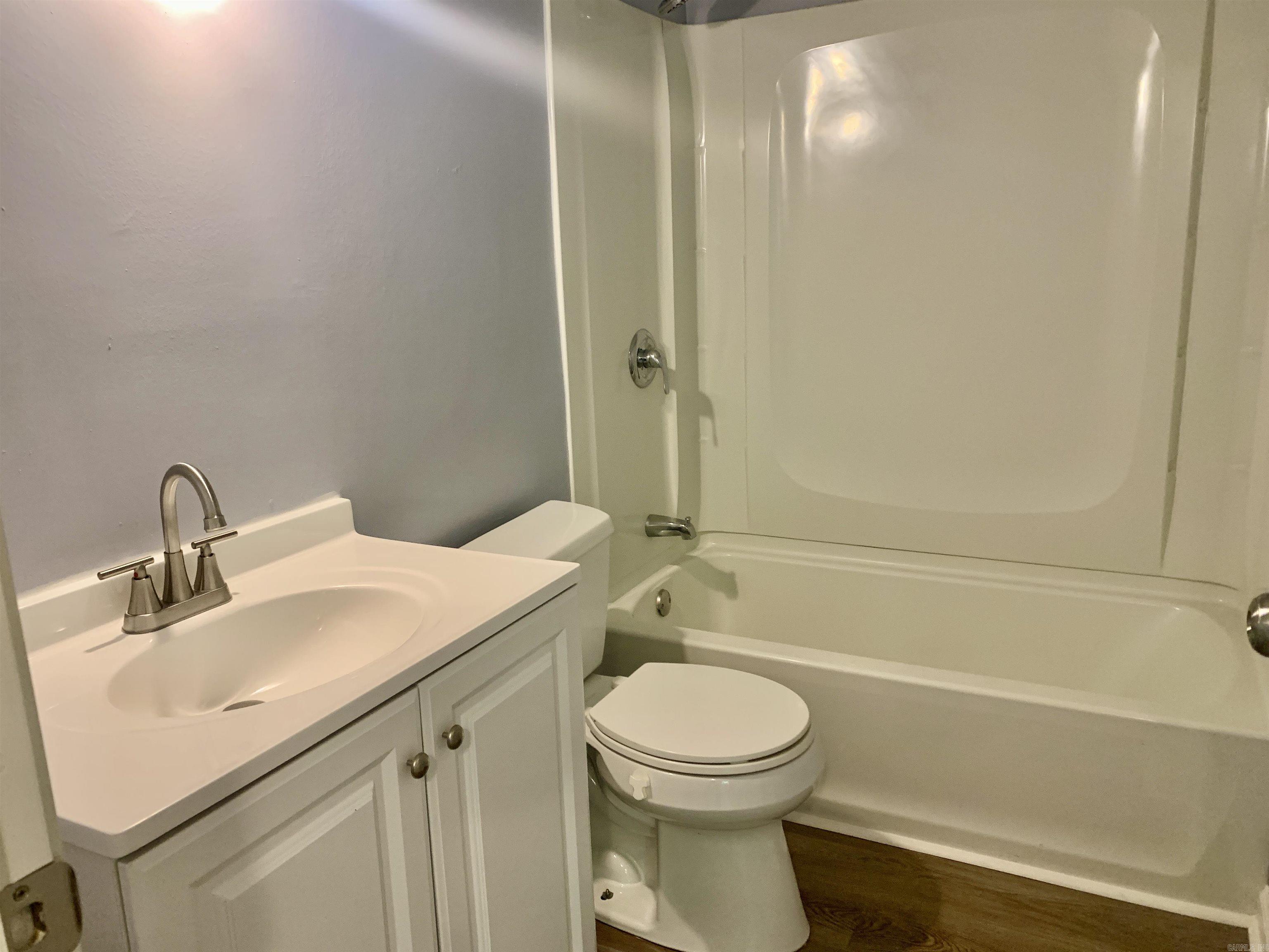 5 Roxbury Drive Property Photo 21