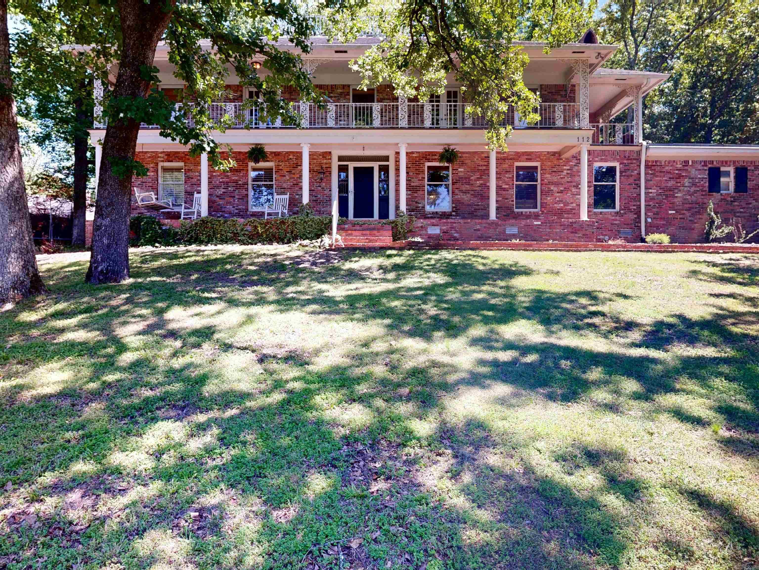 112 Leigh Circle Property Photo 1