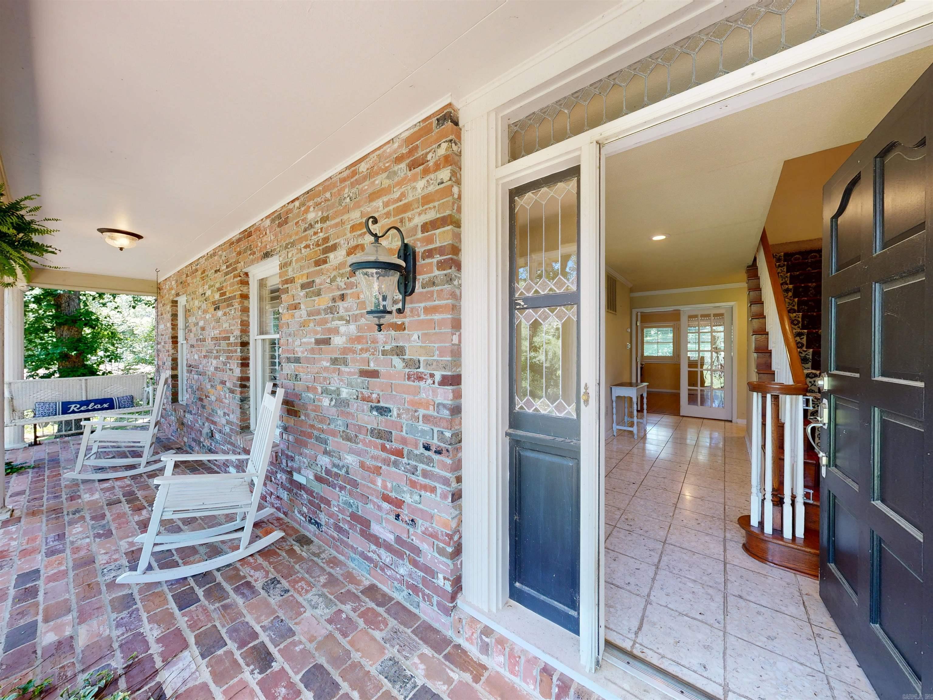 112 Leigh Circle Property Photo 4