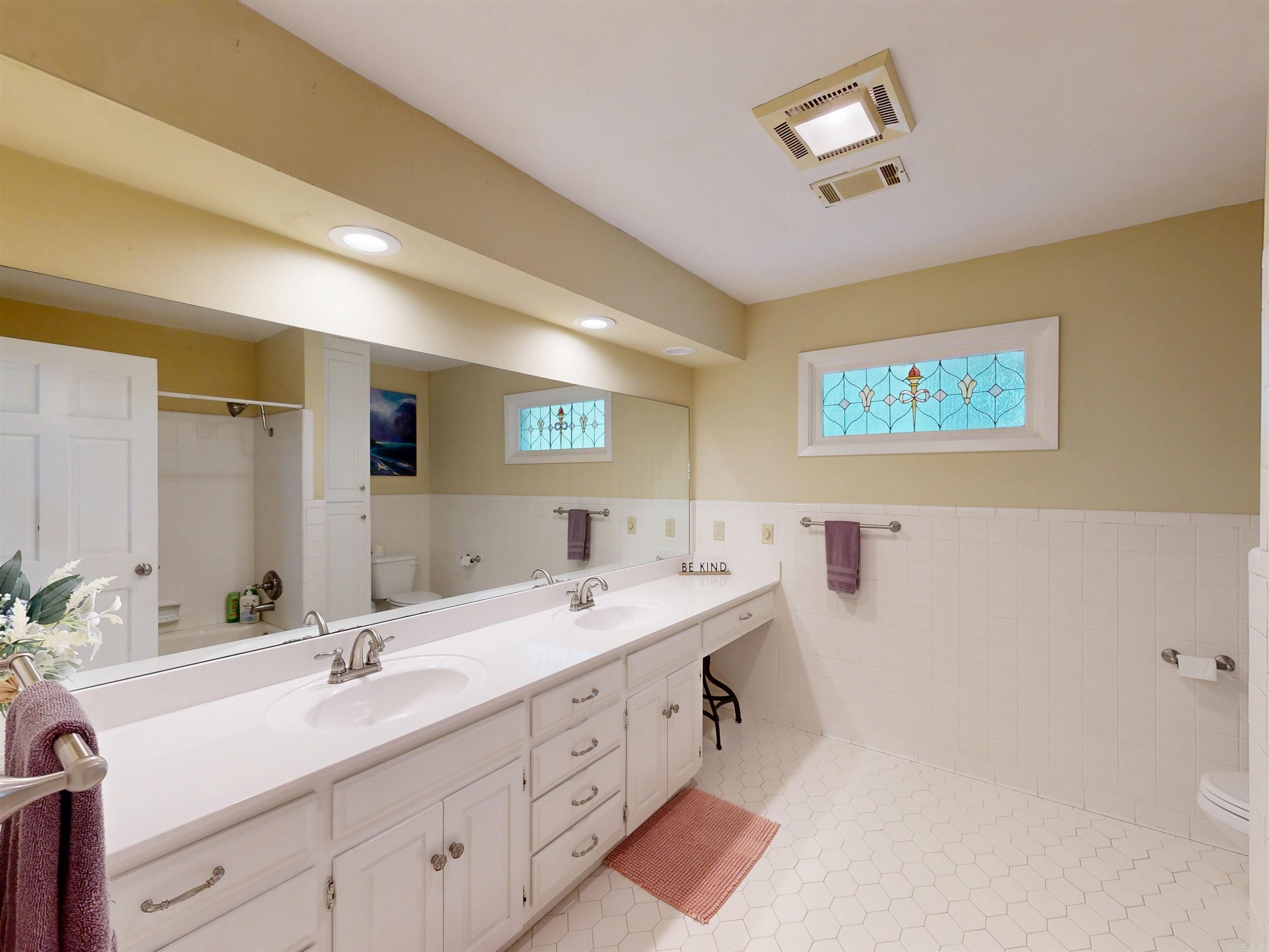 112 Leigh Circle Property Photo 18